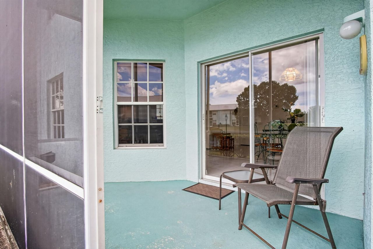 1120 Swan Lake Circle, Unit 1402, Port Saint Lucie, FL 34986 Photo