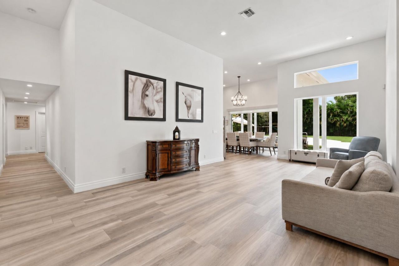 5664 High Flyer Road S, Palm Beach Gardens, FL 33418 Photo