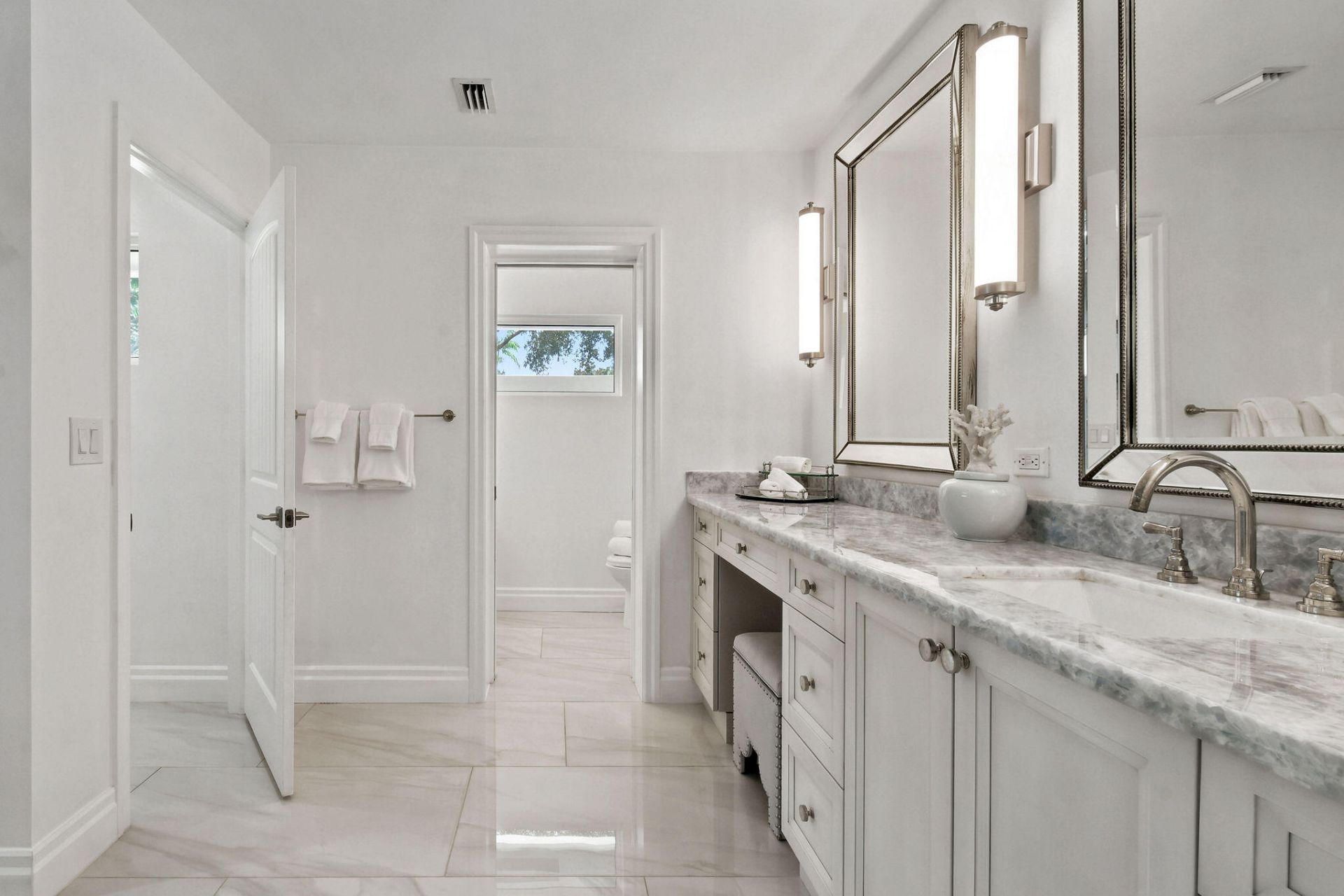 5664 High Flyer Road S, Palm Beach Gardens, FL 33418 Photo