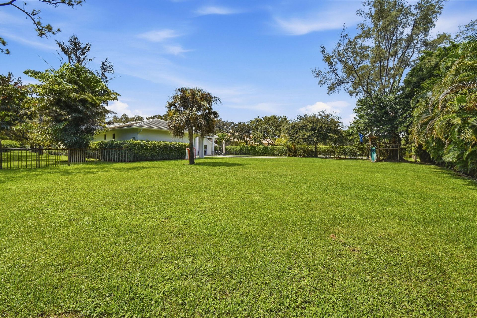 5664 High Flyer Road S, Palm Beach Gardens, FL 33418 Photo