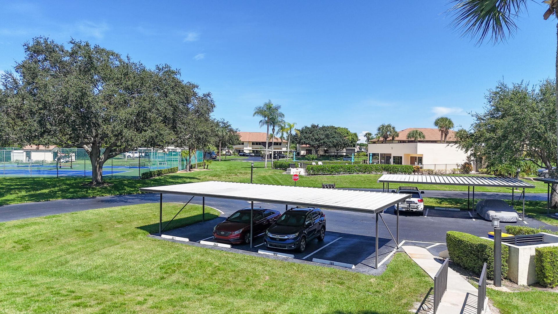 6303 SE Williamsburg Drive, Unit 201, Hobe Sound, FL 33455 Photo
