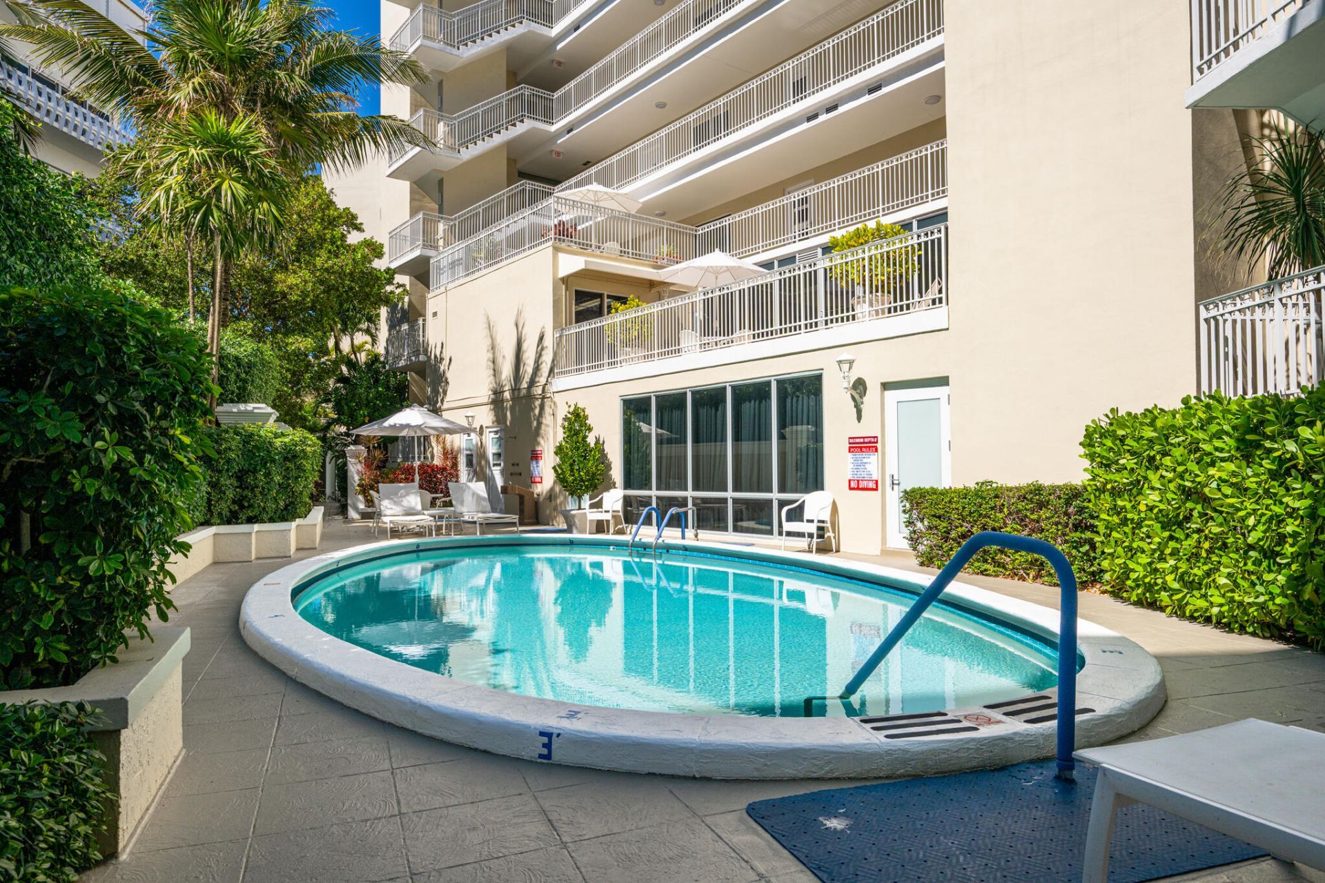 100 Royal Palm Way, Unit D2, Palm Beach, FL 33480 Photo