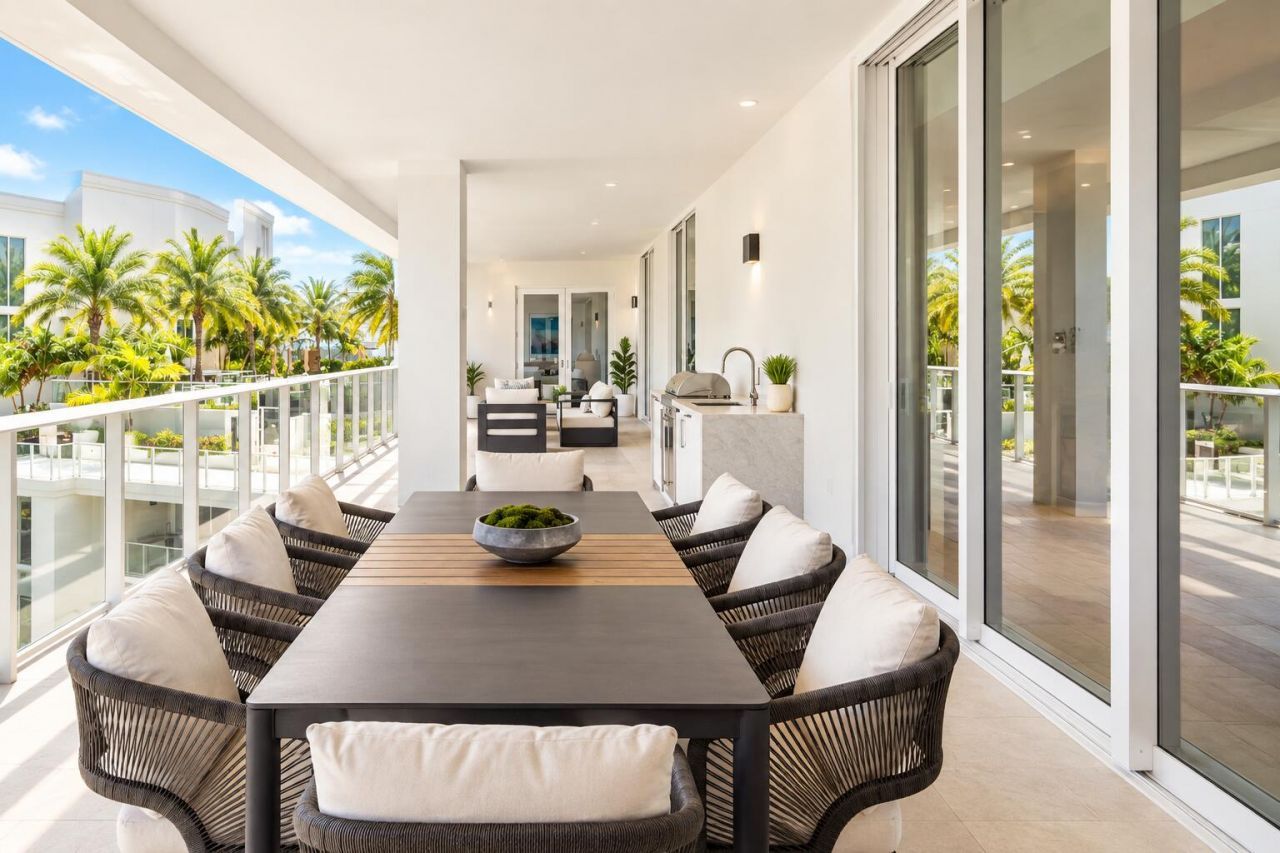 220 SE Mizner Boulevard, Unit 803, Boca Raton, FL 33432 Photo