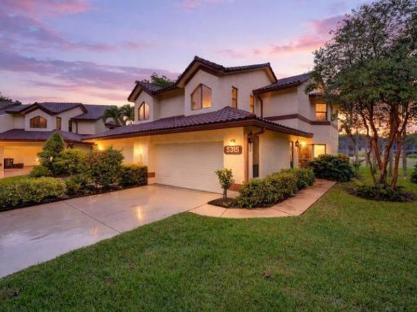 5315 10TH FAIRWAY Drive, Unit 2, Delray Beach, FL 33484