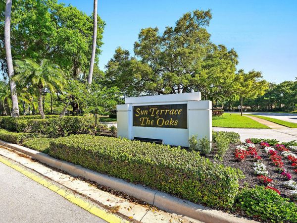 8404 CHAPMAN OAK Court, Palm Beach Gardens, FL 33410