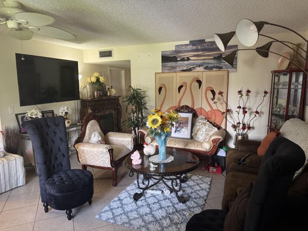 58 WOODLAND Drive, Unit 102, Vero Beach, FL 32962