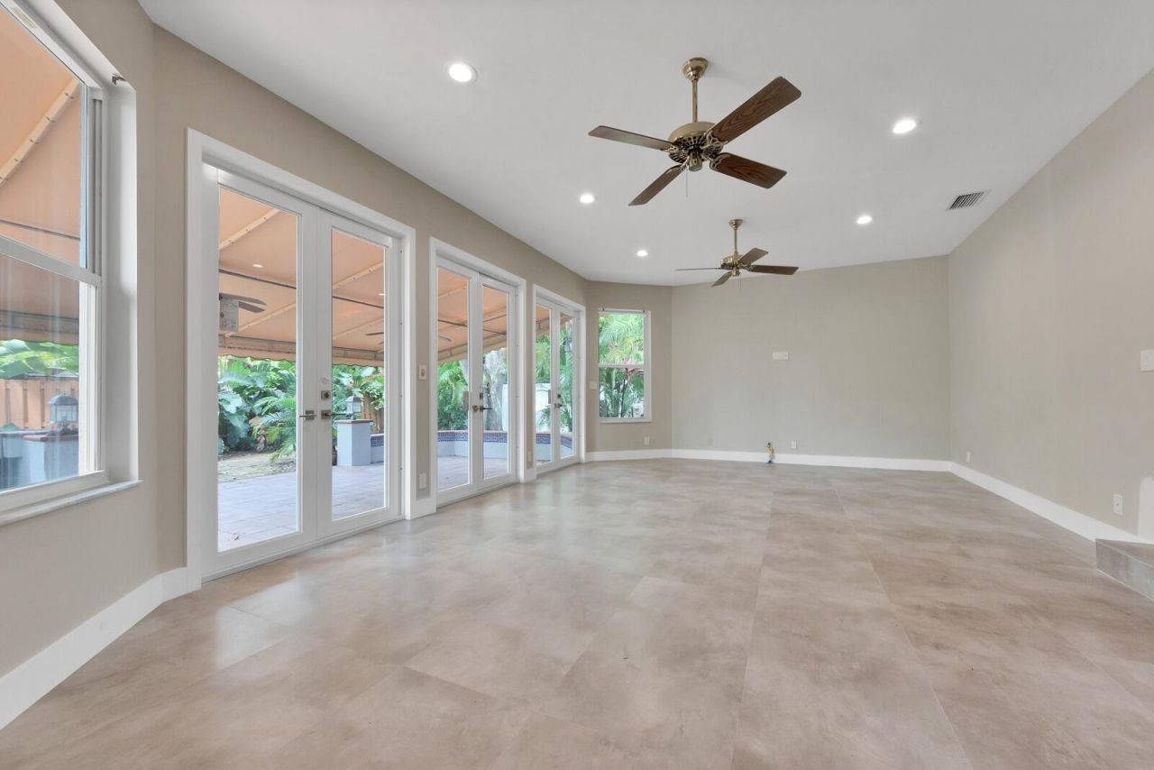 805 SE 10th Street, Fort Lauderdale, FL 33316 Photo