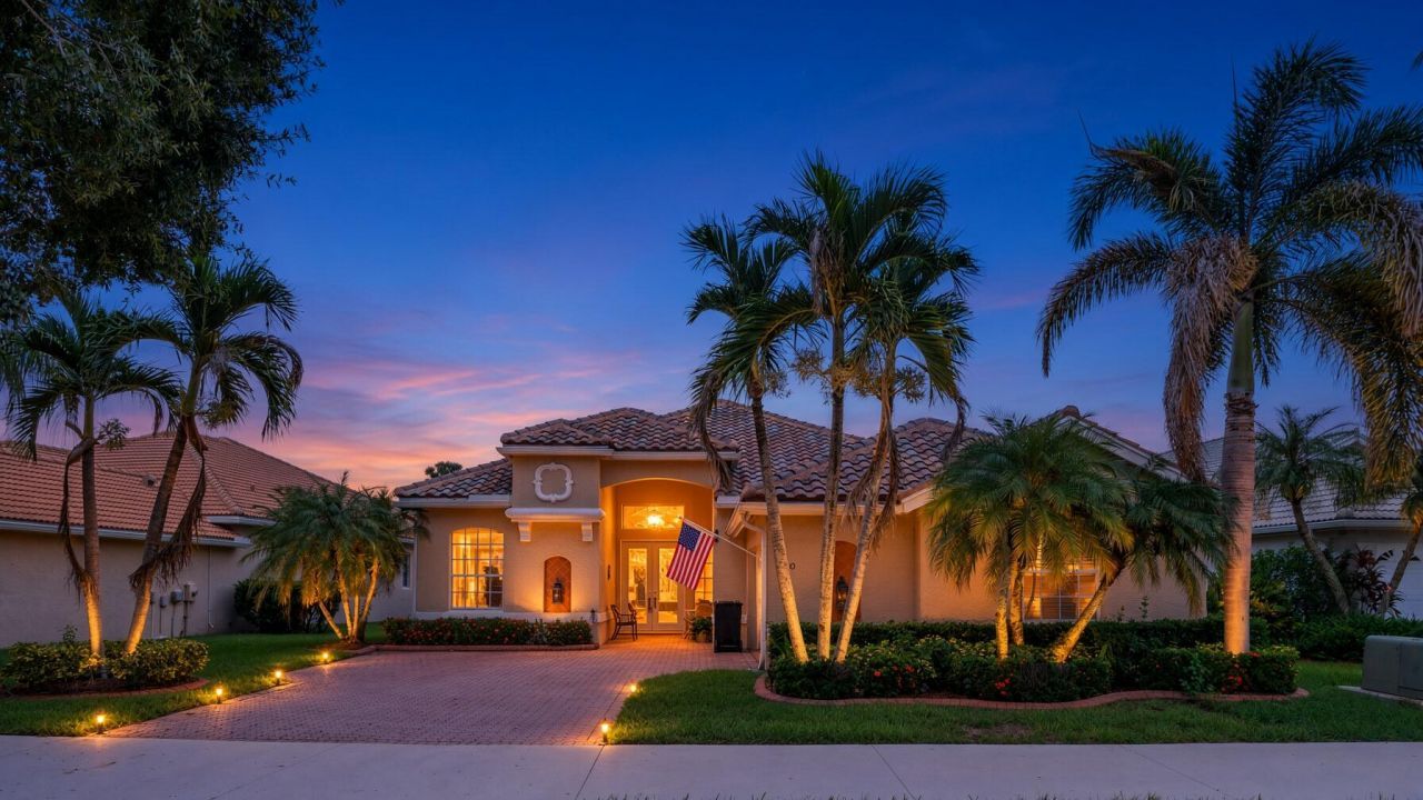 700 SW Lake Charles Circle, Port Saint Lucie, FL 34986 Photo