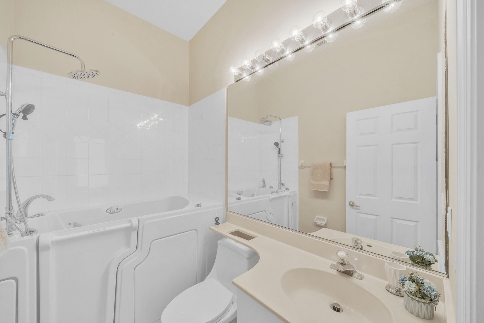 700 SW Lake Charles Circle, Port Saint Lucie, FL 34986 Photo