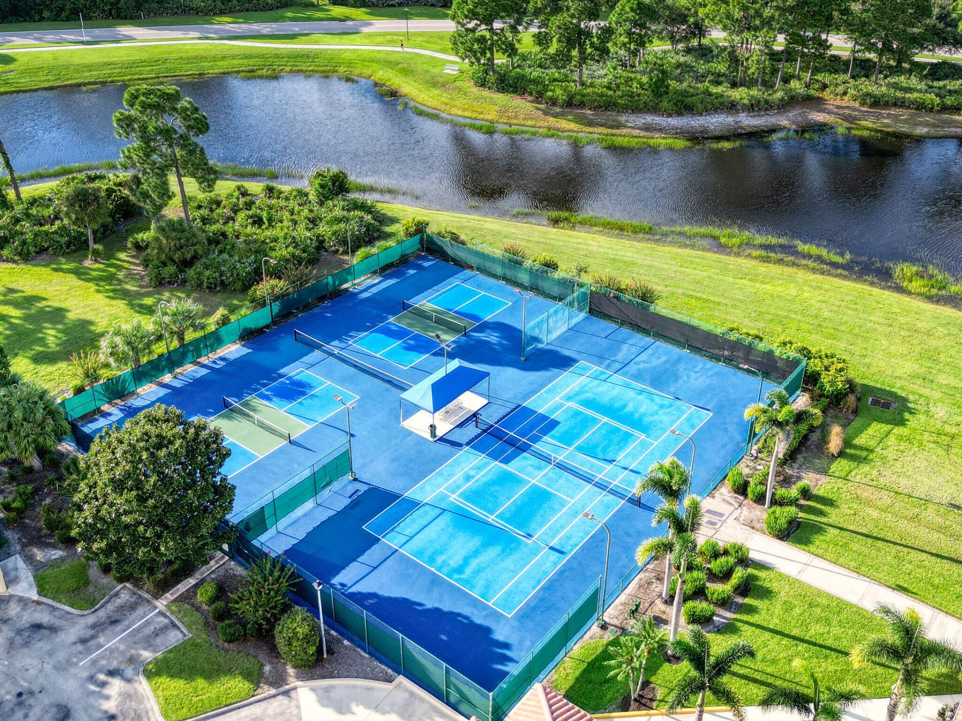 700 SW Lake Charles Circle, Port Saint Lucie, FL 34986 Photo