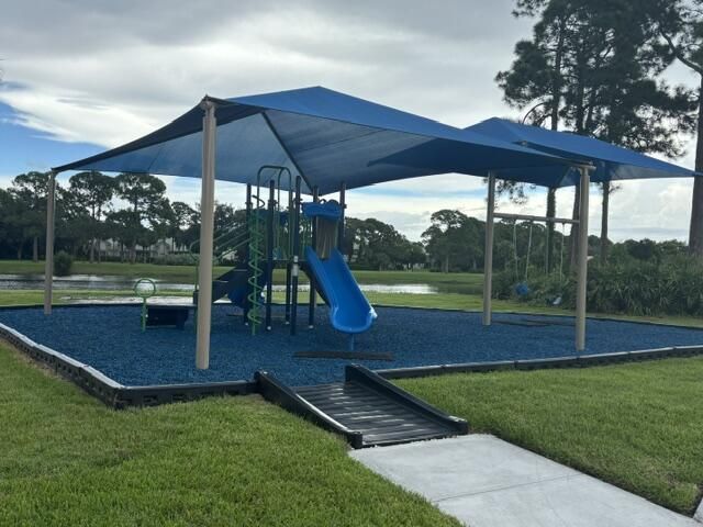 700 SW Lake Charles Circle, Port Saint Lucie, FL 34986 Photo