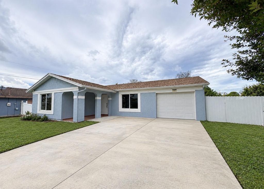 1985 SW Aquarius Lane, Port Saint Lucie, FL 34984 Photo