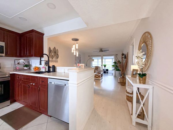 5750 NW 64th Avenue, Unit 306, Tamarac, FL 33319