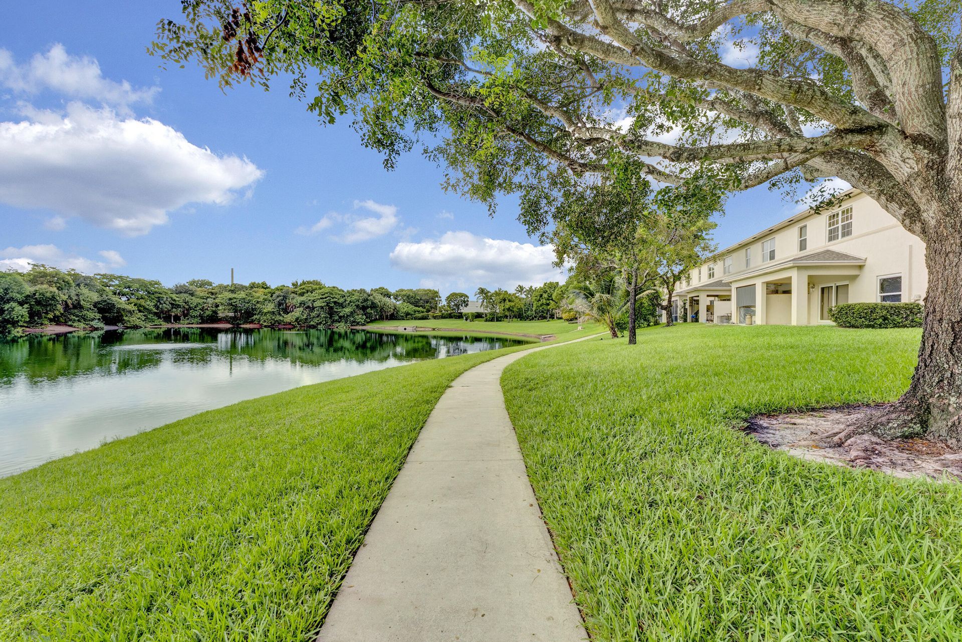 310 Spruce Street, Boynton Beach, FL 33426 Photo