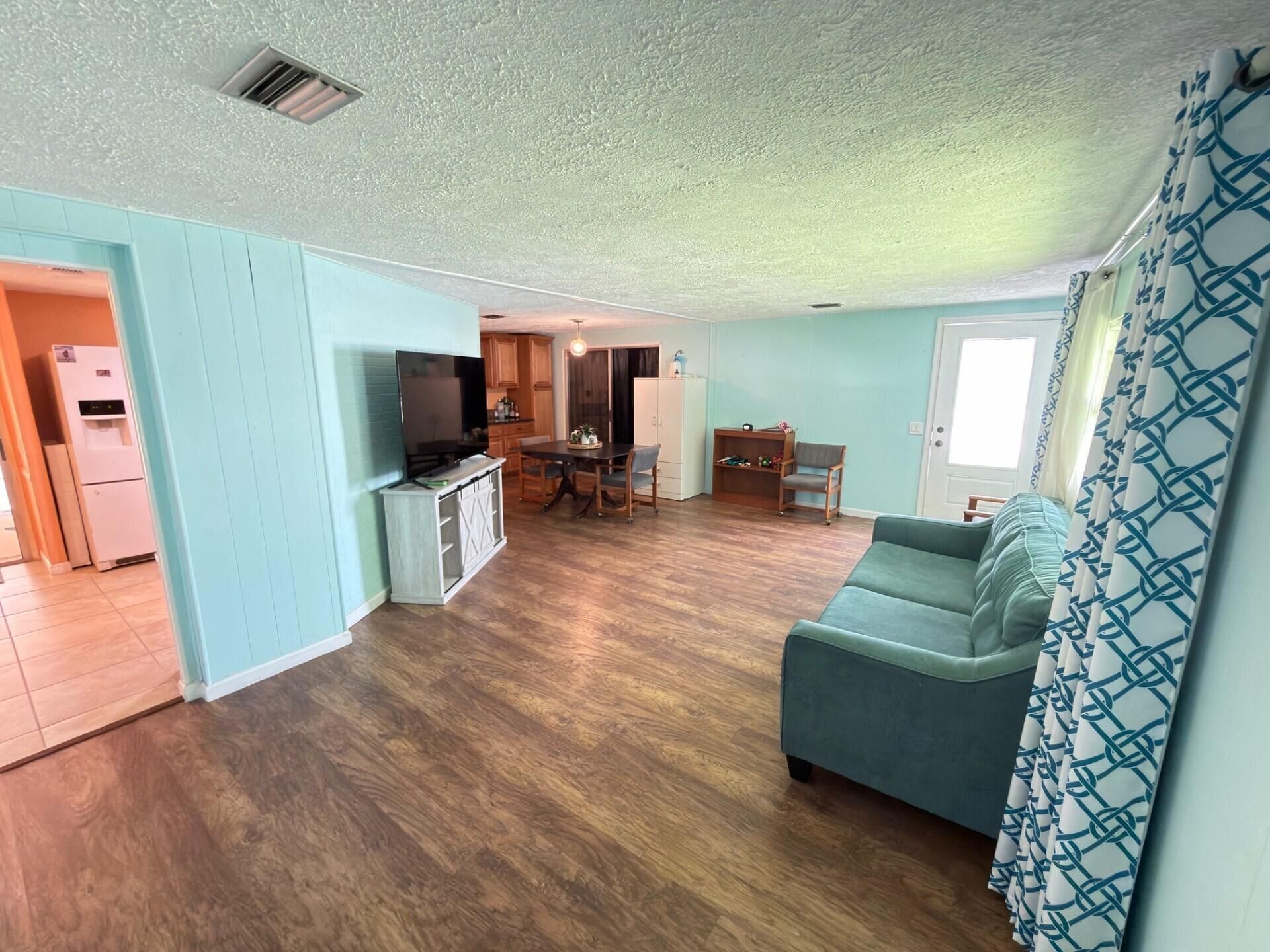 7337 SE Swan Avenue, Hobe Sound, FL 33455 Photo