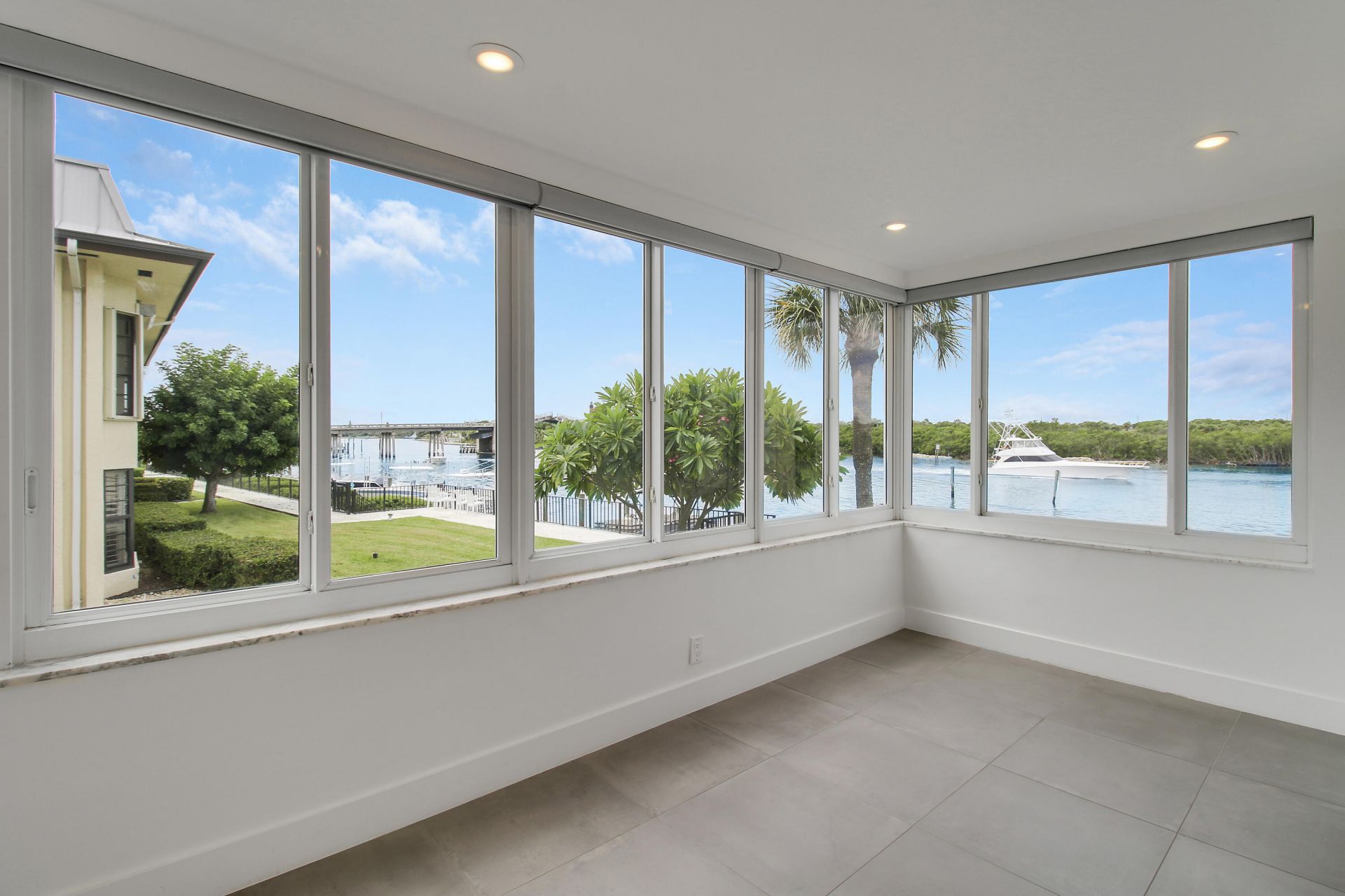 325 S Beach Road, Unit 210, Tequesta, FL 33469 Photo