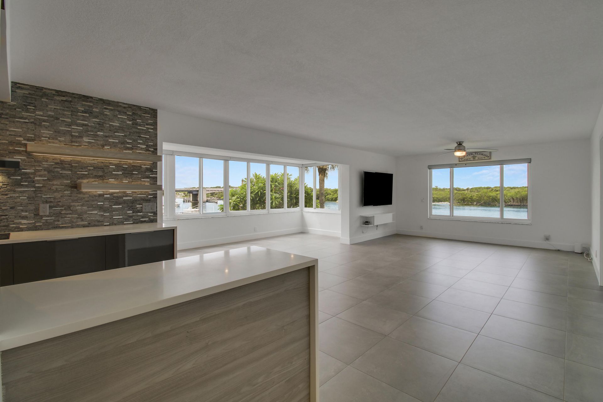 325 S Beach Road, Unit 210, Tequesta, FL 33469 Photo