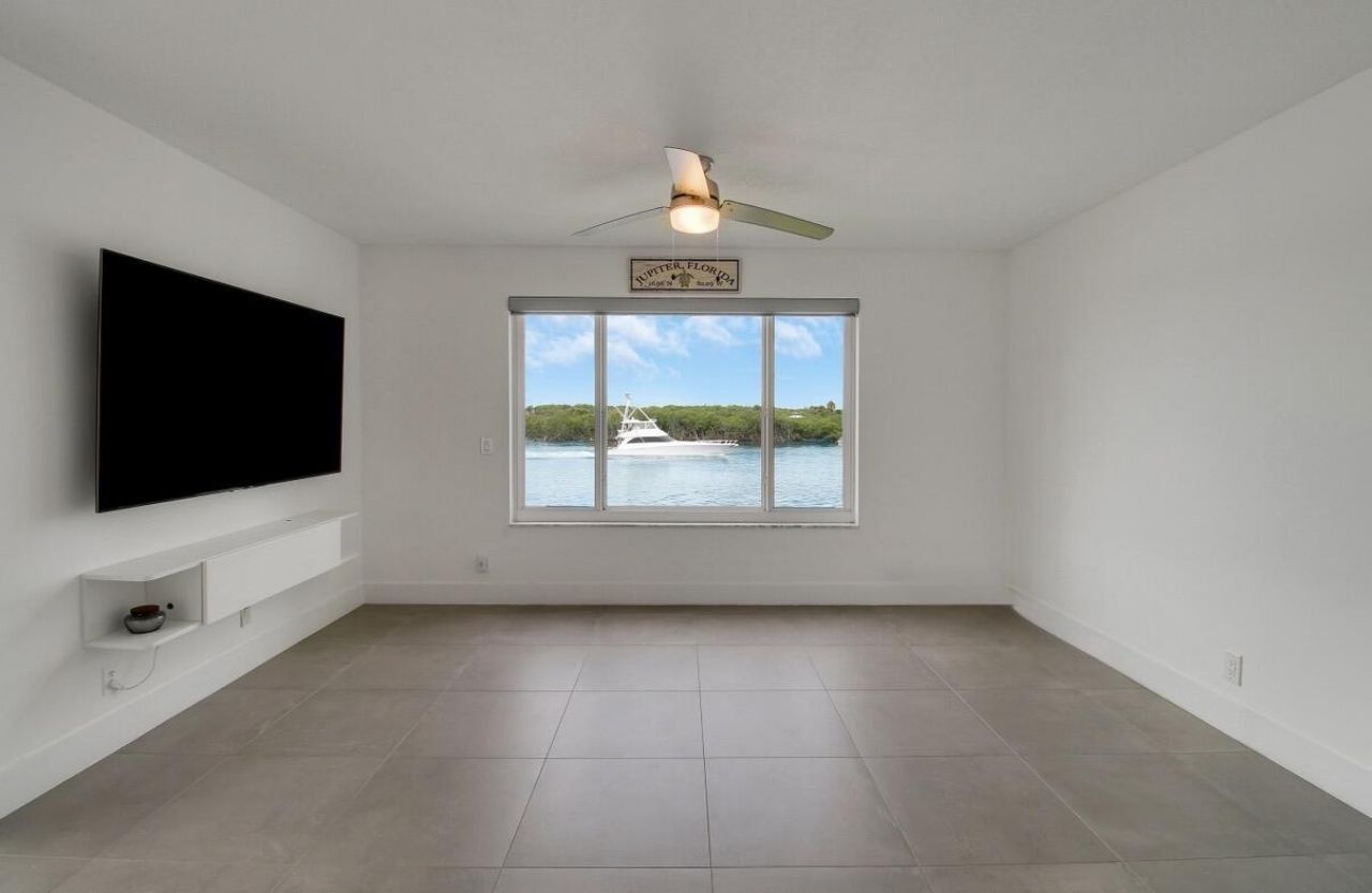 325 S Beach Road, Unit 210, Tequesta, FL 33469 Photo