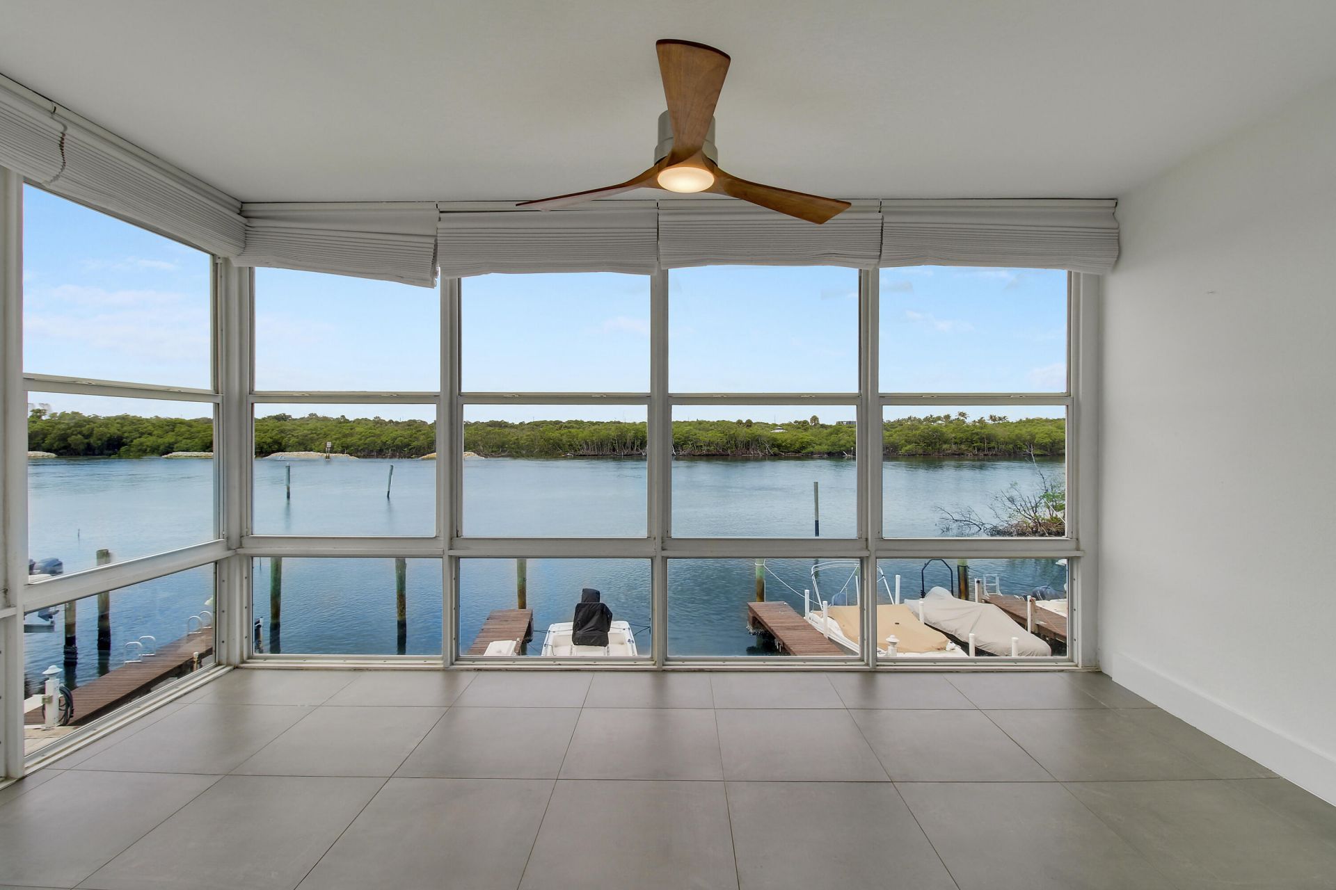 325 S Beach Road, Unit 210, Tequesta, FL 33469 Photo