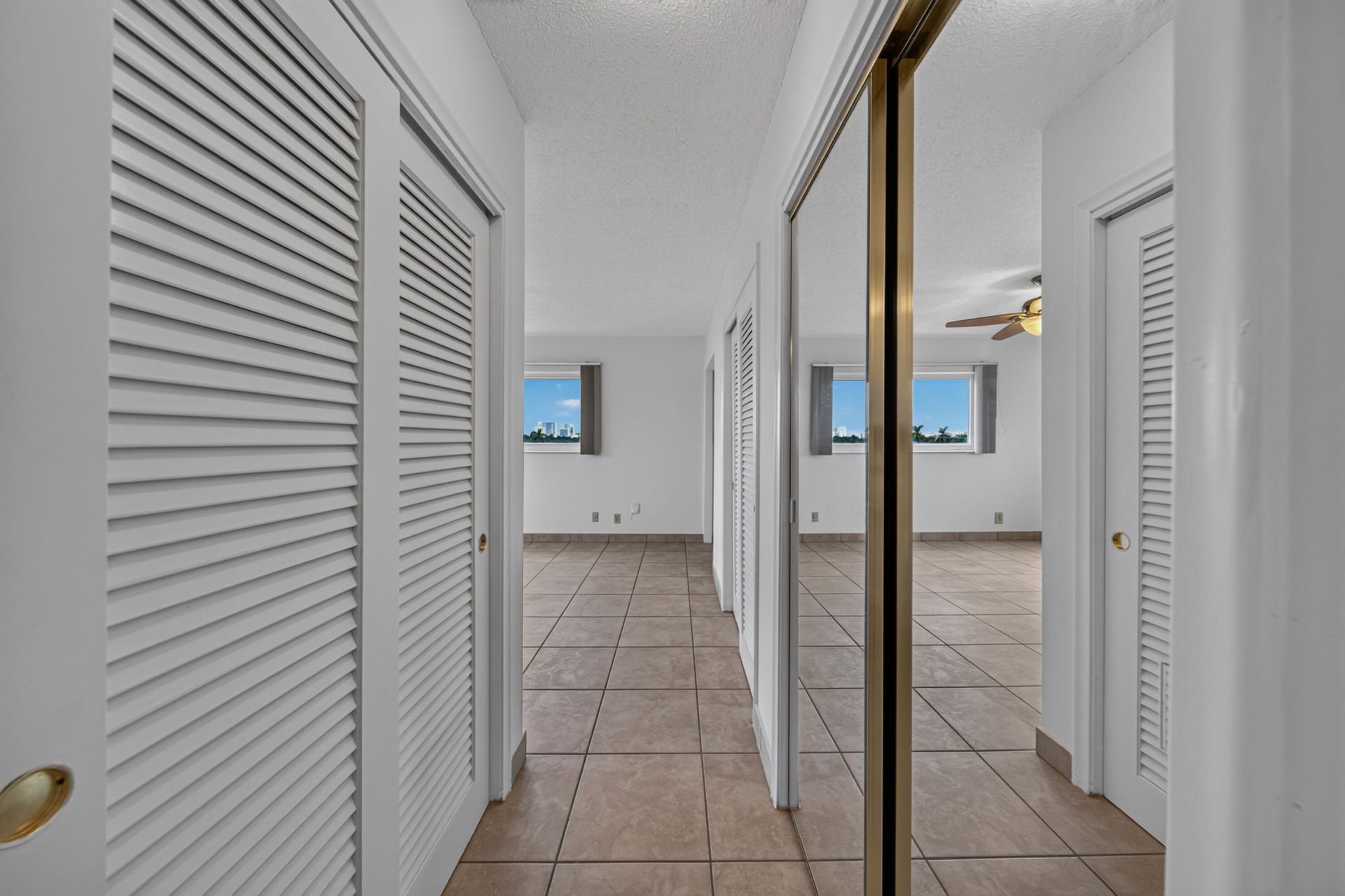 610 NE 12th Avenue, Unit 601, Hallandale Beach, FL 33009 Photo
