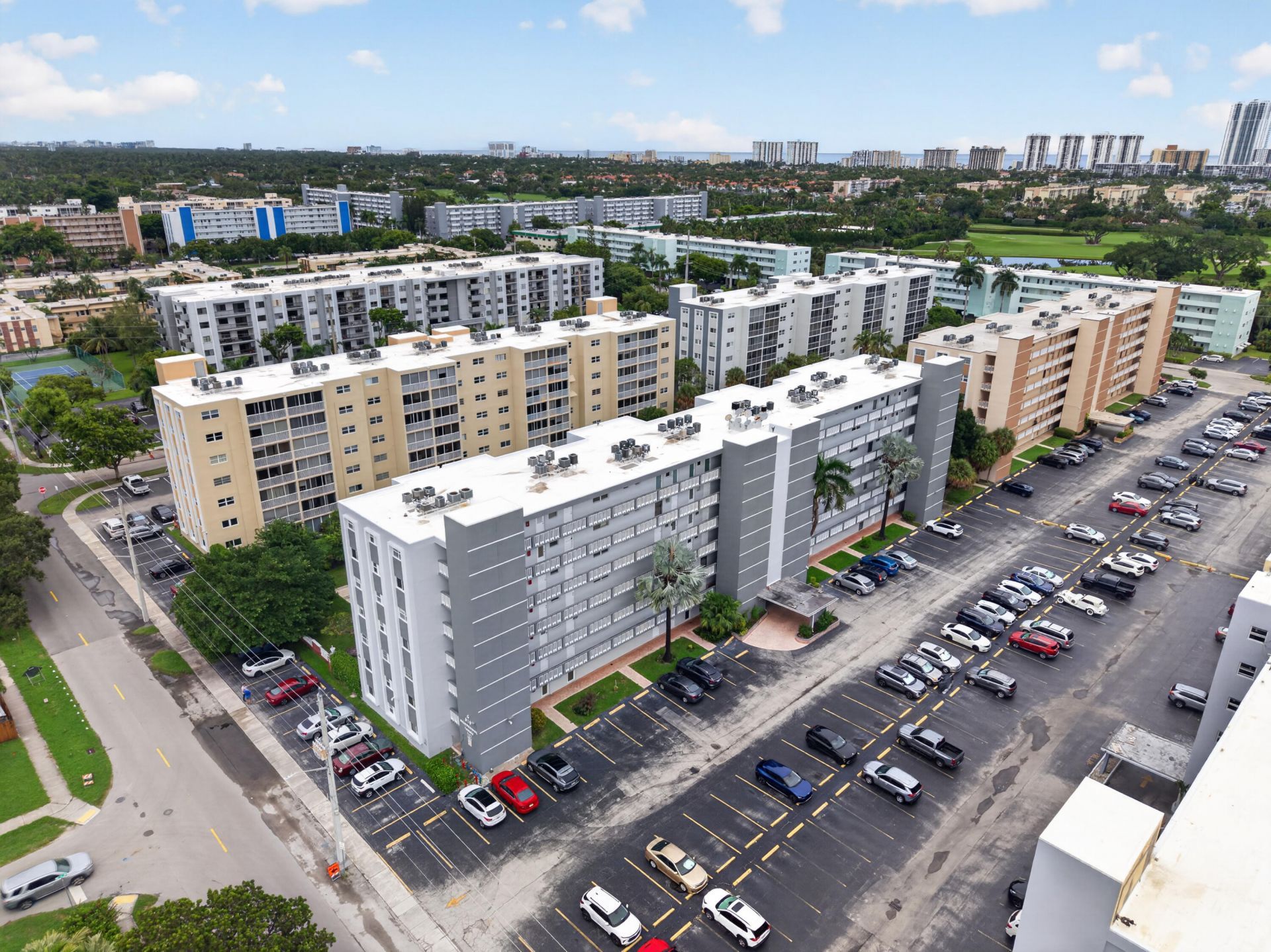 610 NE 12th Avenue, Unit 601, Hallandale Beach, FL 33009 Photo