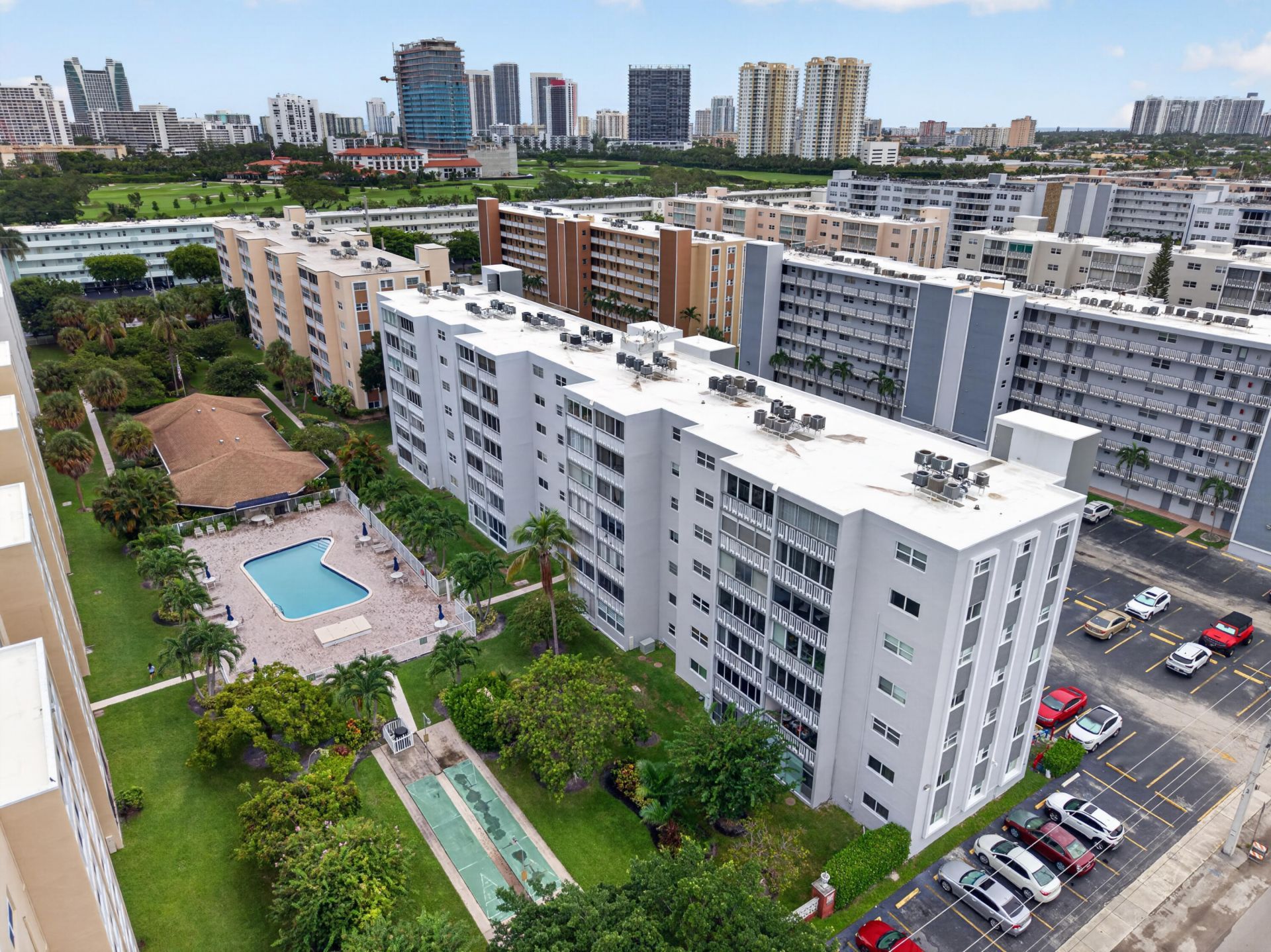 610 NE 12th Avenue, Unit 601, Hallandale Beach, FL 33009 Photo