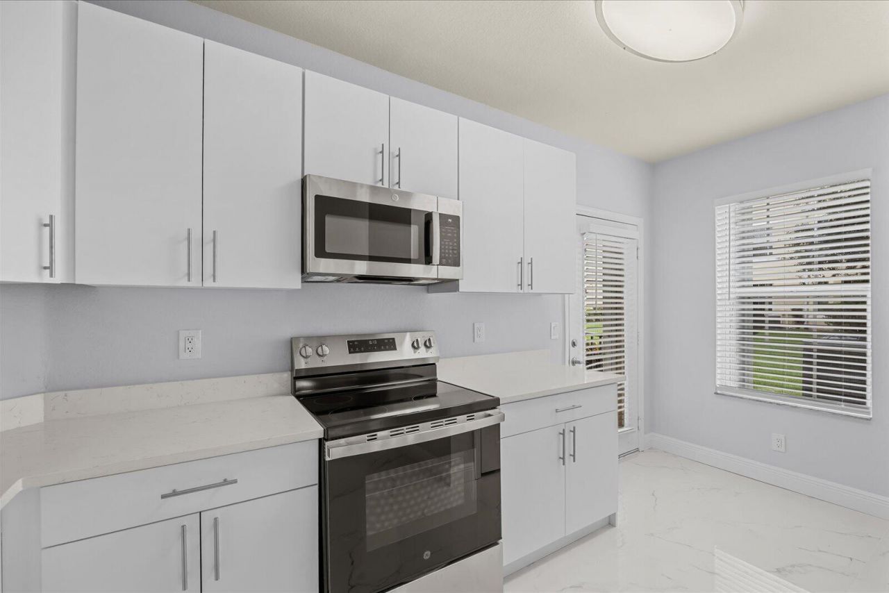128 SW Peacock Boulevard, Unit 15-101, Port Saint Lucie, FL 34986 Photo
