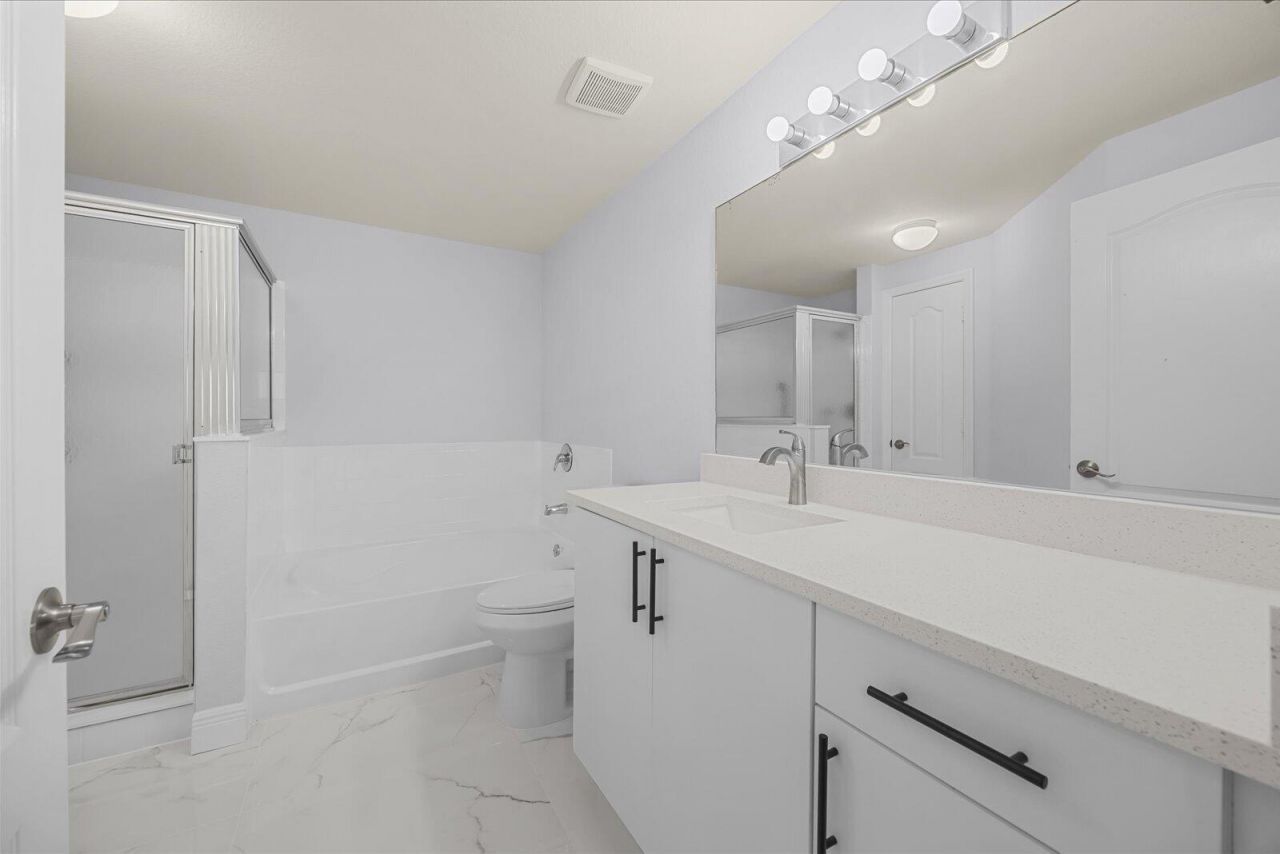 128 SW Peacock Boulevard, Unit 15-101, Port Saint Lucie, FL 34986 Photo