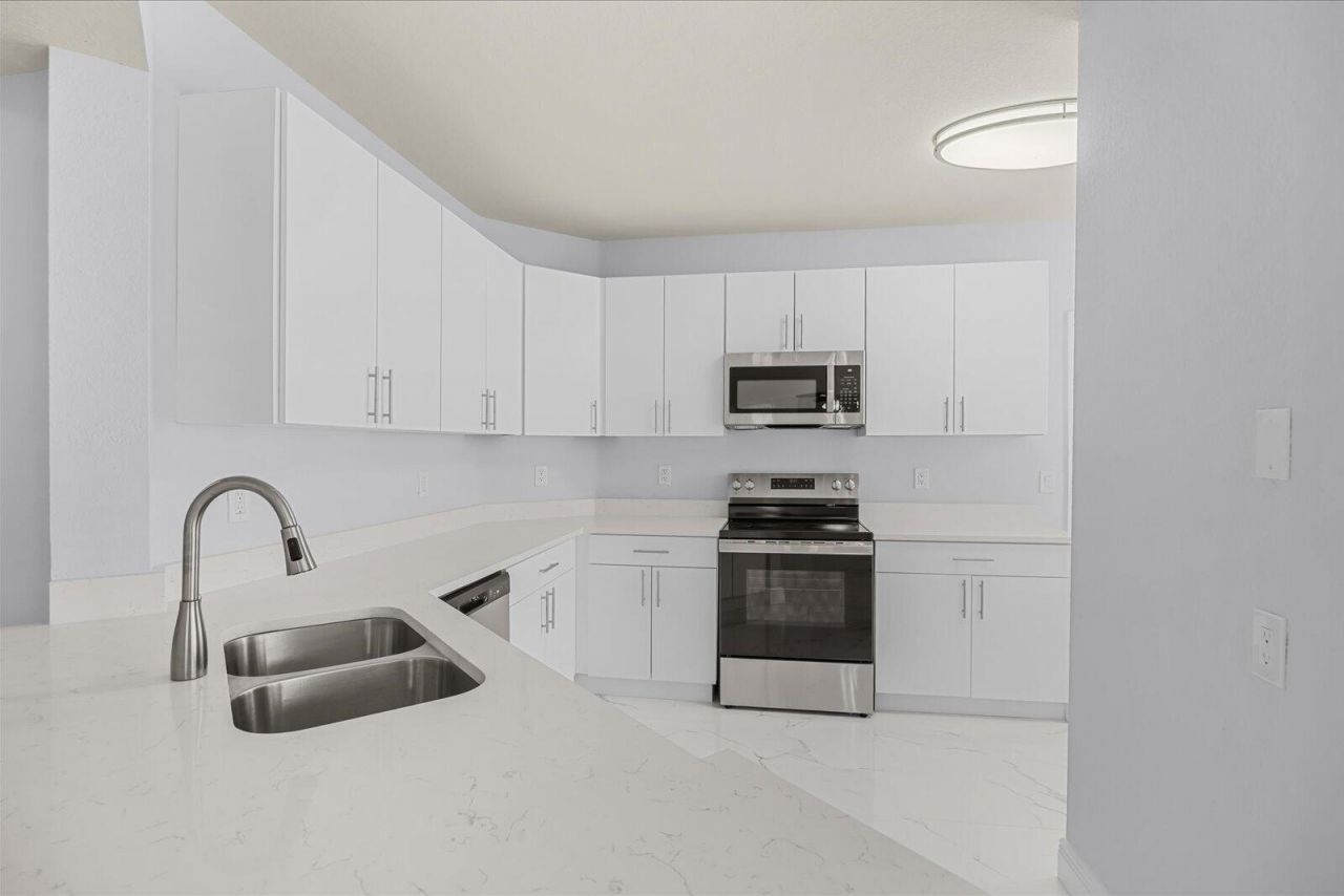 128 SW Peacock Boulevard, Unit 15-101, Port Saint Lucie, FL 34986 Photo