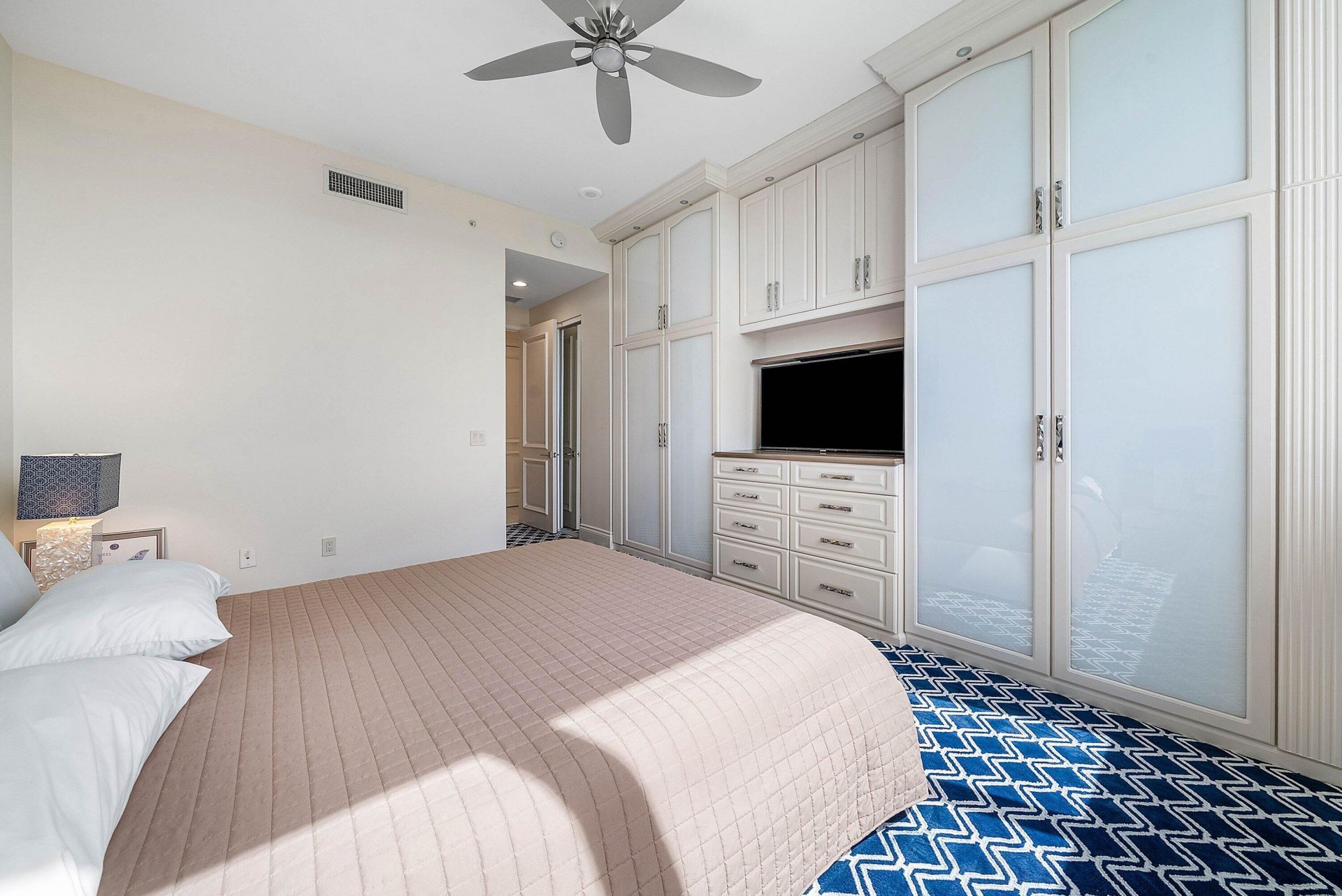 3000 S Ocean Boulevard, Unit 402, Palm Beach, FL 33480 Photo