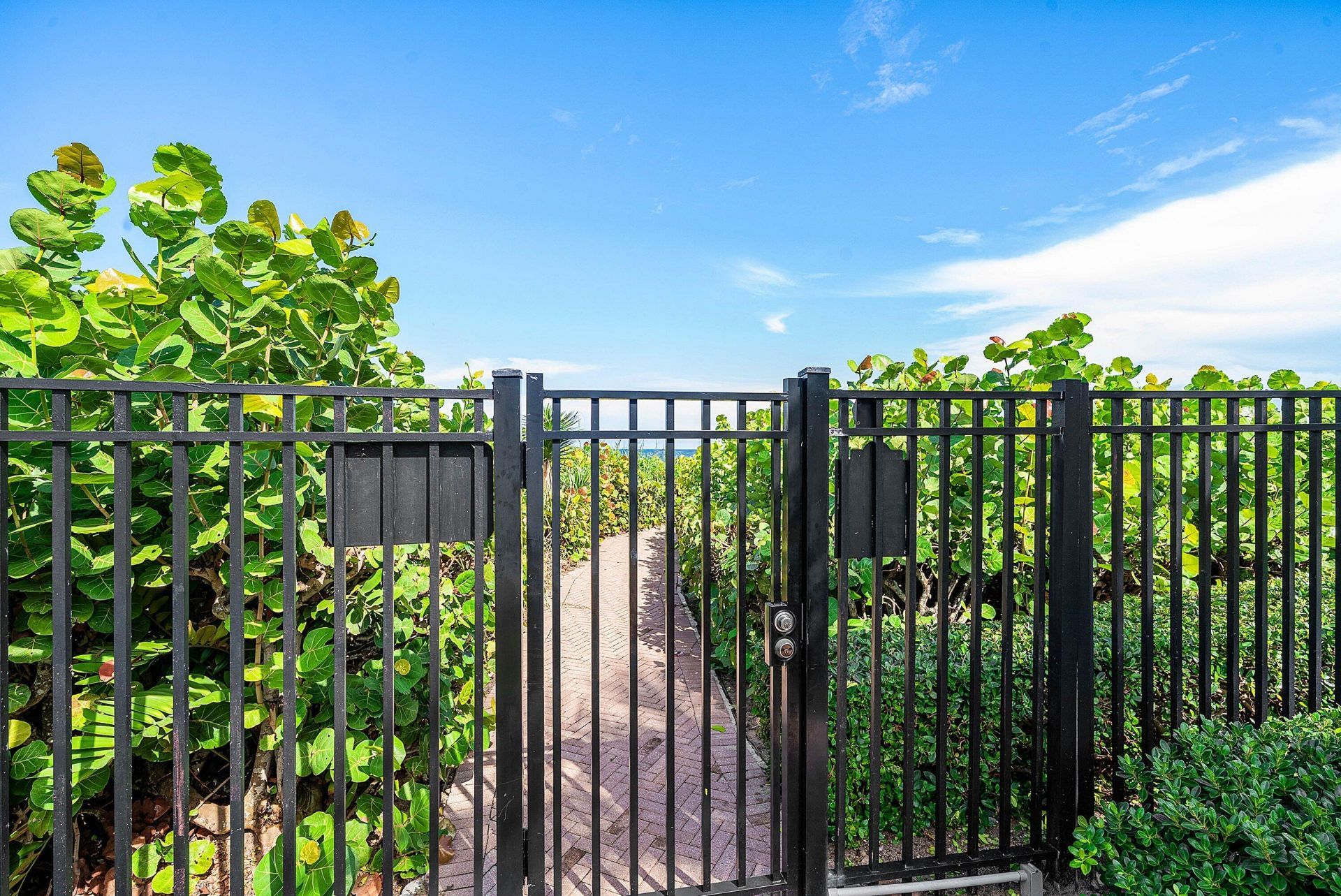 3000 S Ocean Boulevard, Unit 402, Palm Beach, FL 33480 Photo