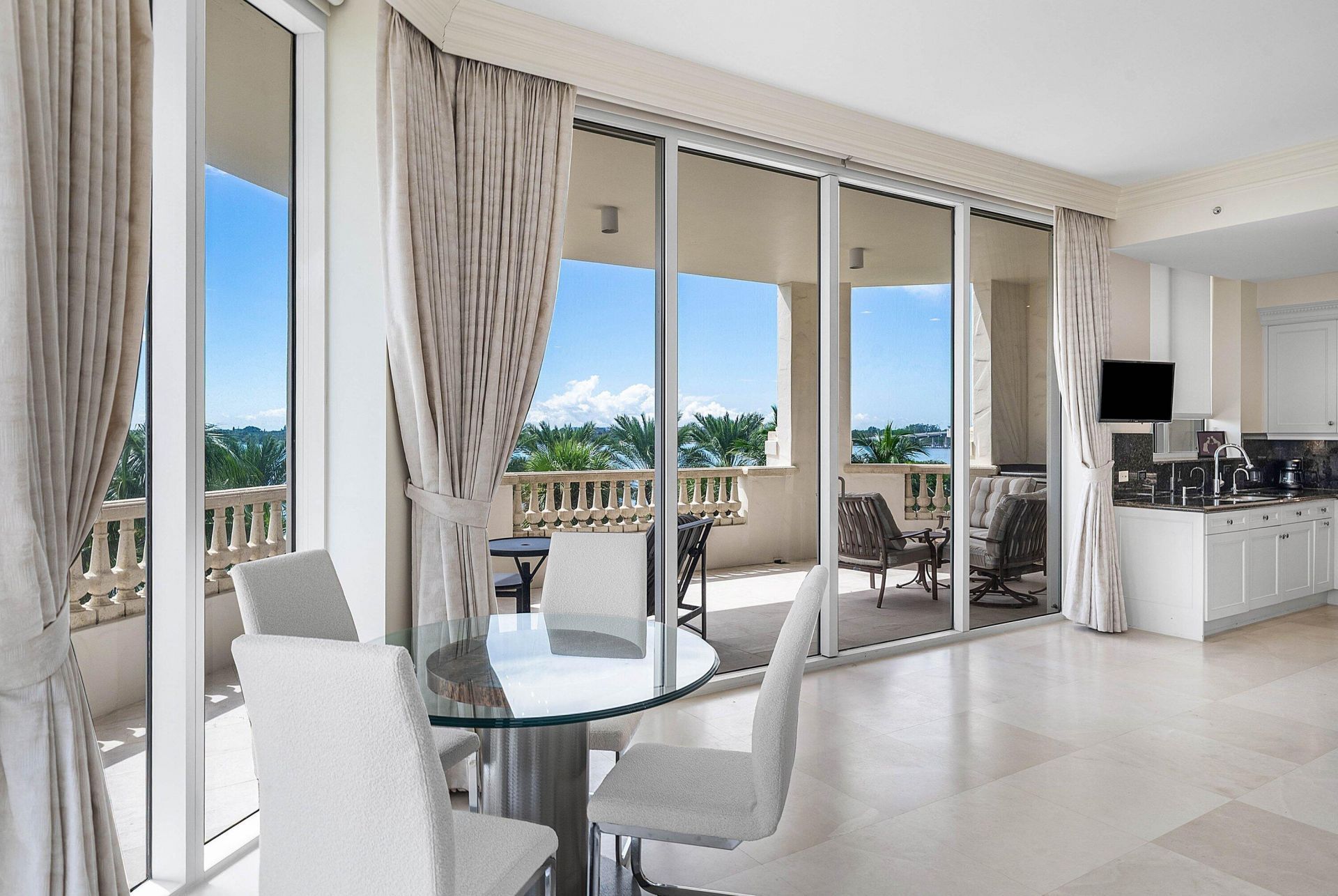 3000 S Ocean Boulevard, Unit 402, Palm Beach, FL 33480 Photo