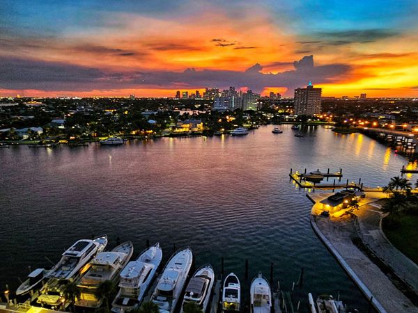 1 Las Olas Circle, Unit 1507, Fort Lauderdale, FL 33316
