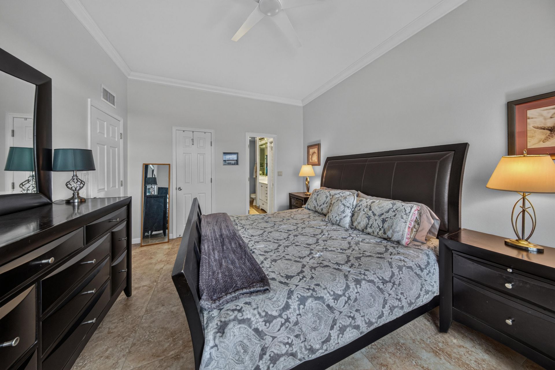 1 Las Olas Circle, Unit 1507, Fort Lauderdale, FL 33316 Photo