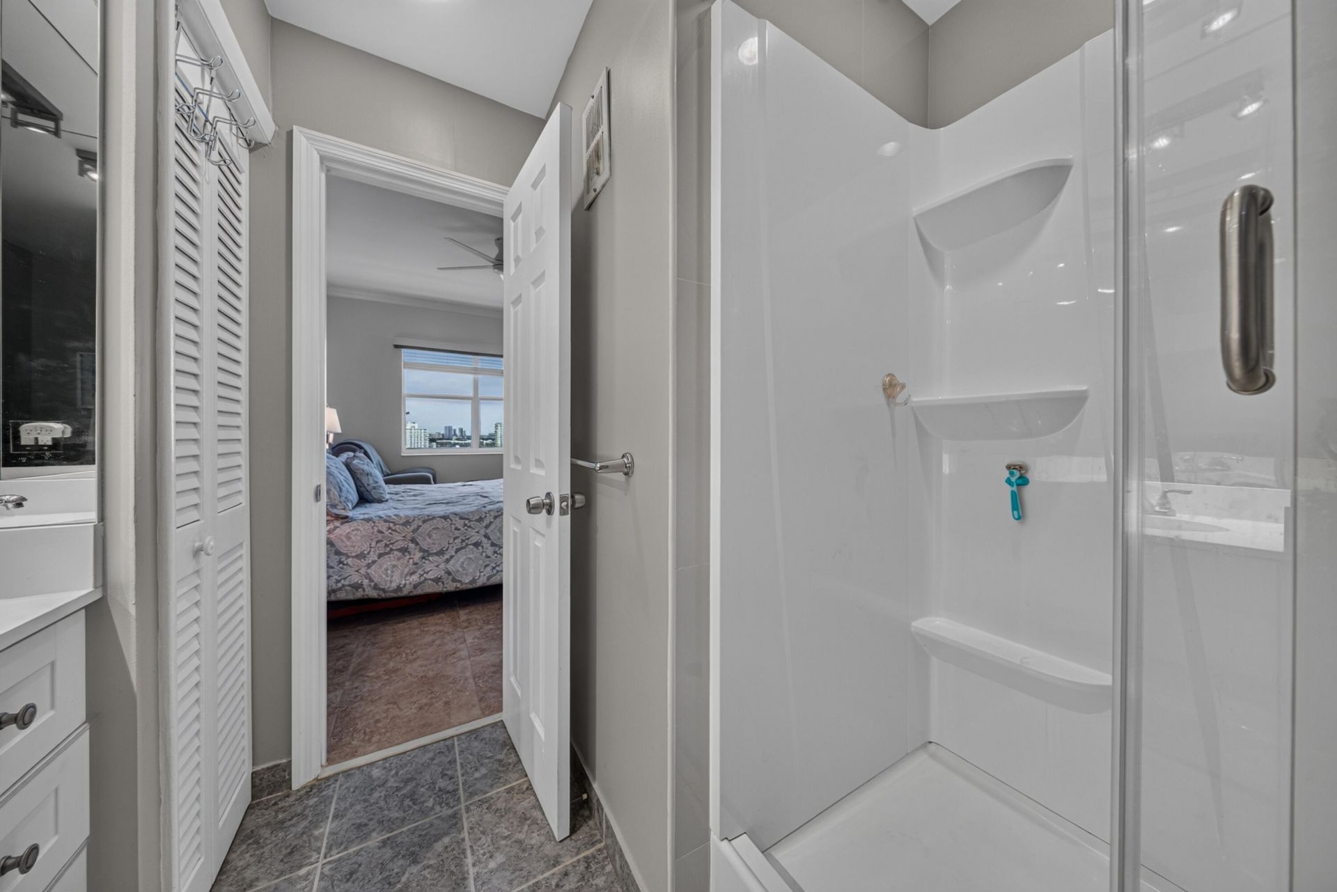1 Las Olas Circle, Unit 1507, Fort Lauderdale, FL 33316 Photo