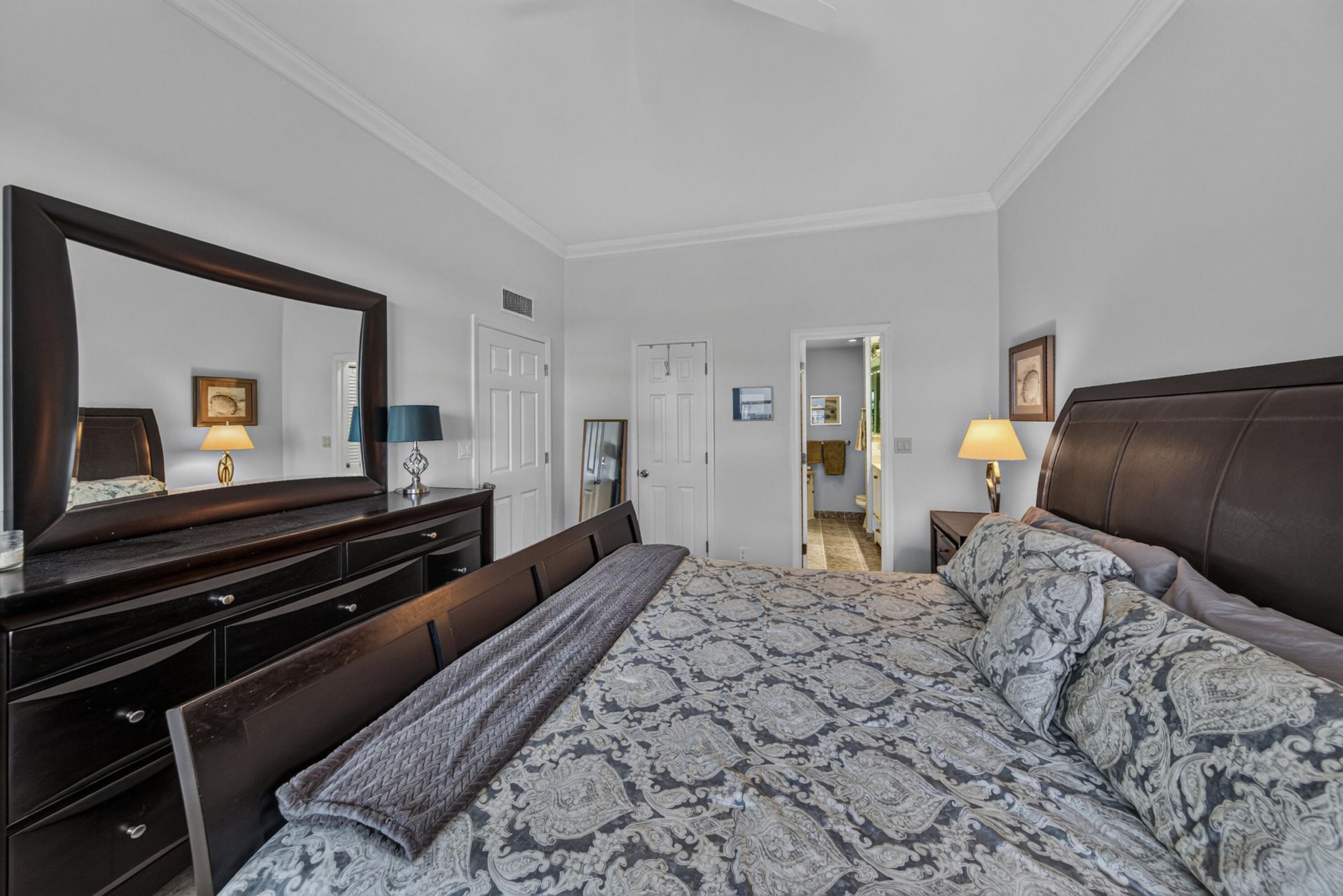 1 Las Olas Circle, Unit 1507, Fort Lauderdale, FL 33316 Photo
