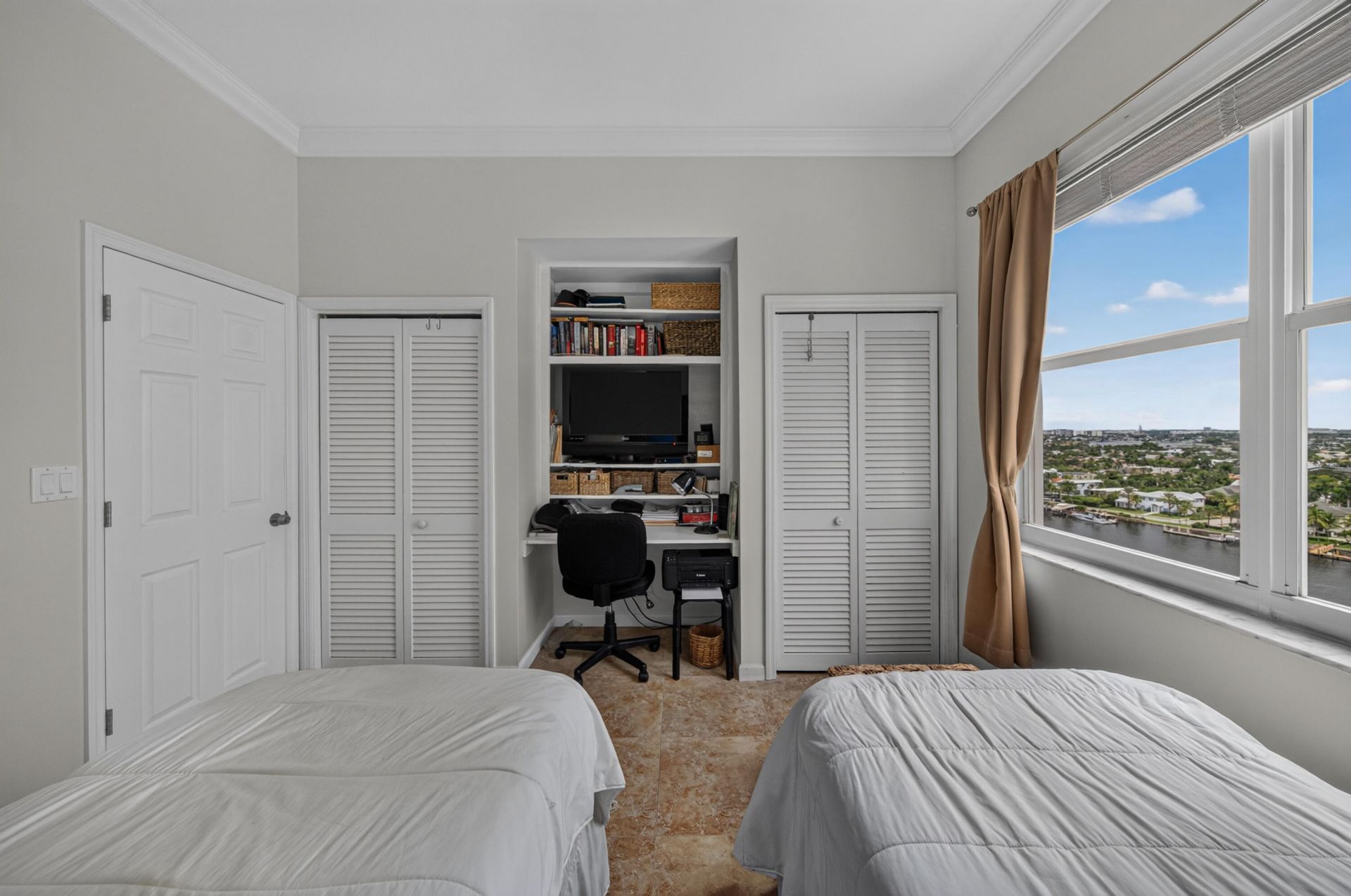 1 Las Olas Circle, Unit 1507, Fort Lauderdale, FL 33316 Photo