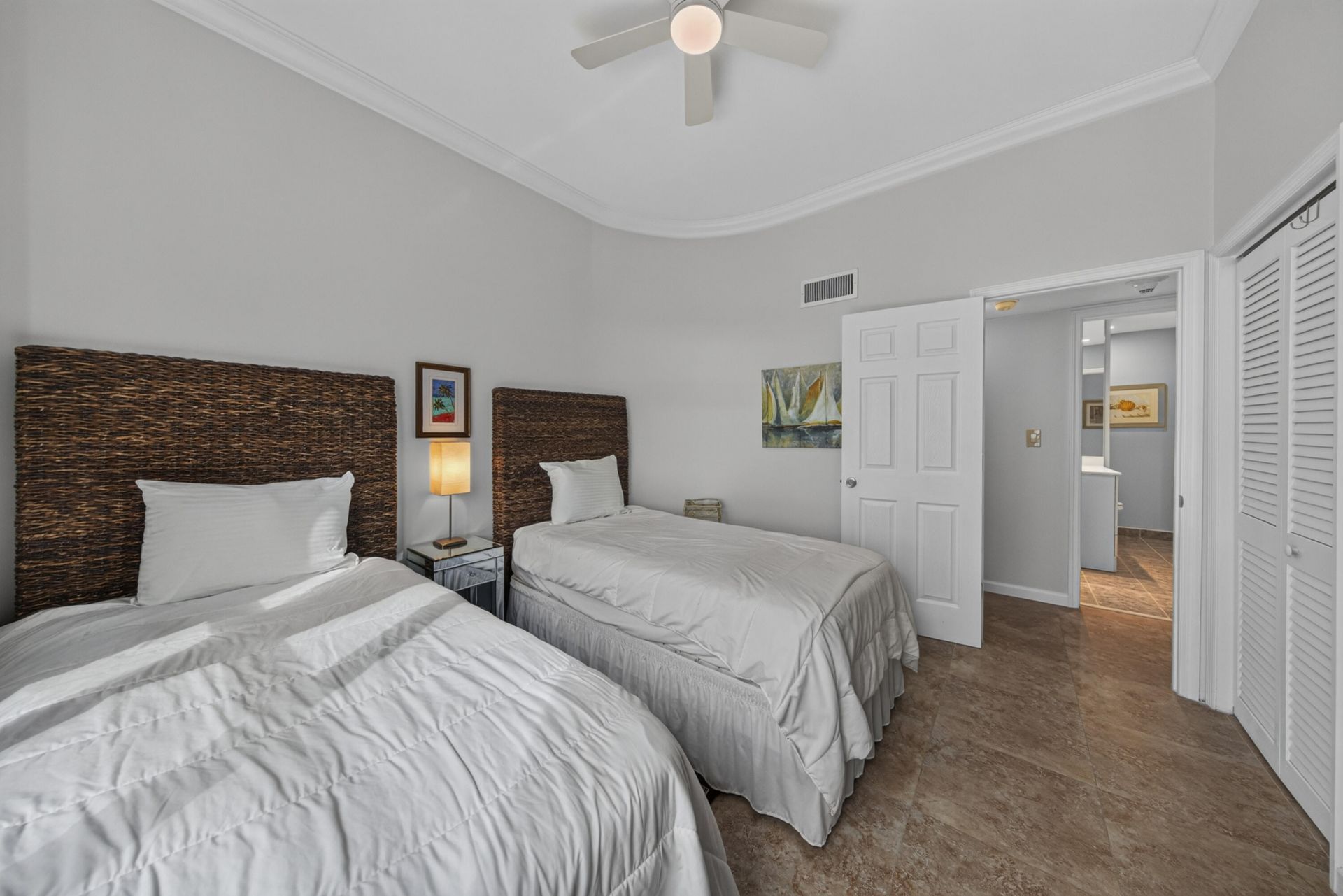1 Las Olas Circle, Unit 1507, Fort Lauderdale, FL 33316 Photo