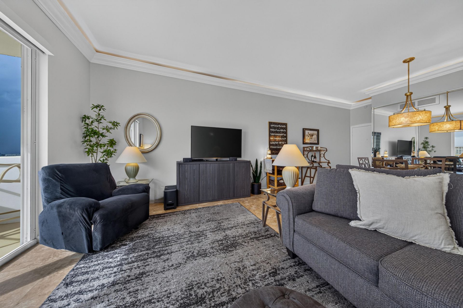 1 Las Olas Circle, Unit 1507, Fort Lauderdale, FL 33316 Photo