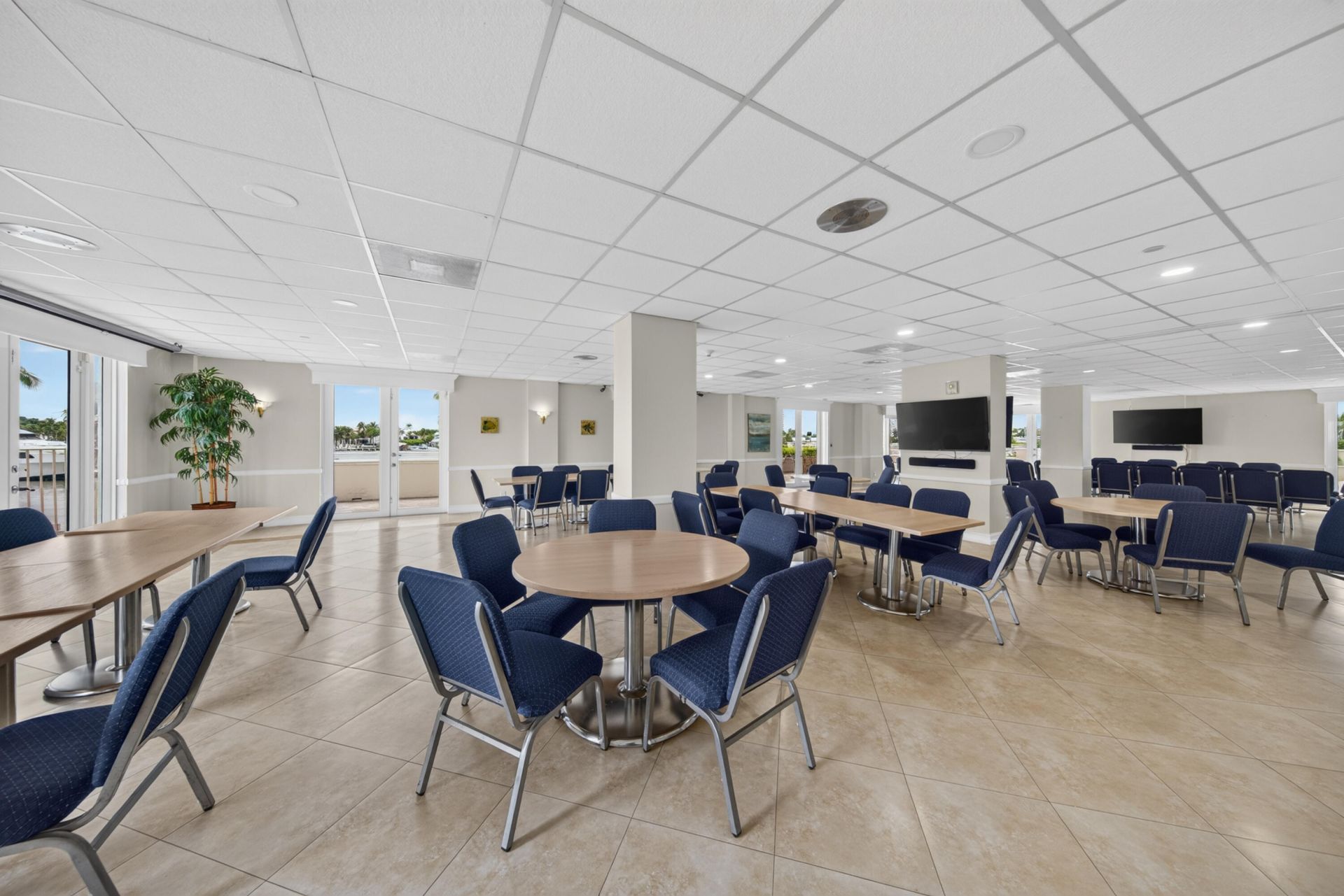 1 Las Olas Circle, Unit 1507, Fort Lauderdale, FL 33316 Photo