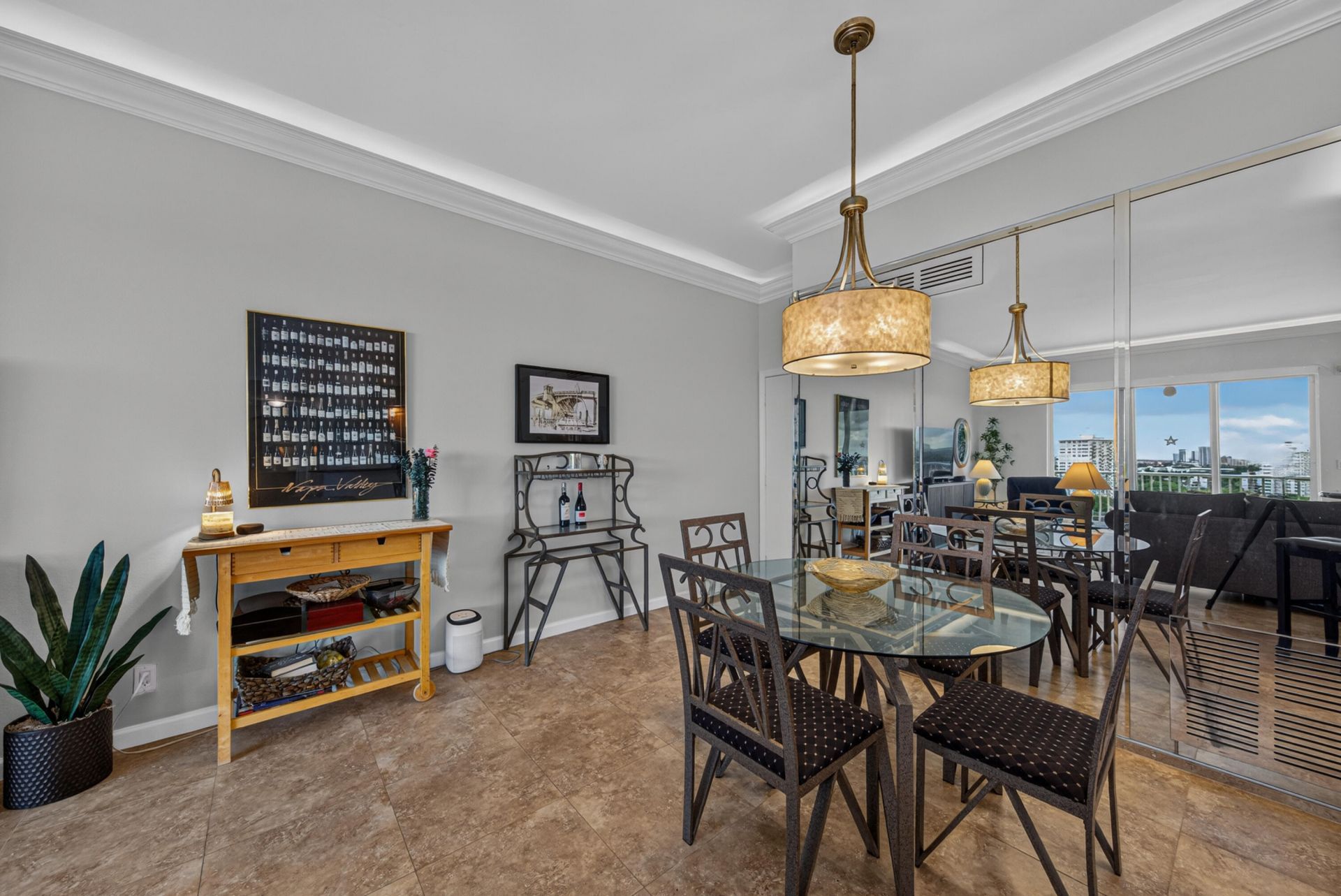 1 Las Olas Circle, Unit 1507, Fort Lauderdale, FL 33316 Photo