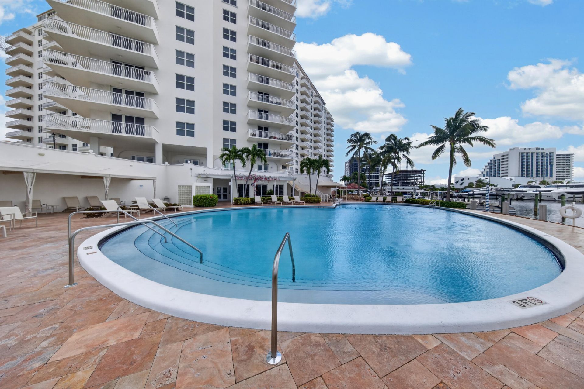 1 Las Olas Circle, Unit 1507, Fort Lauderdale, FL 33316 Photo