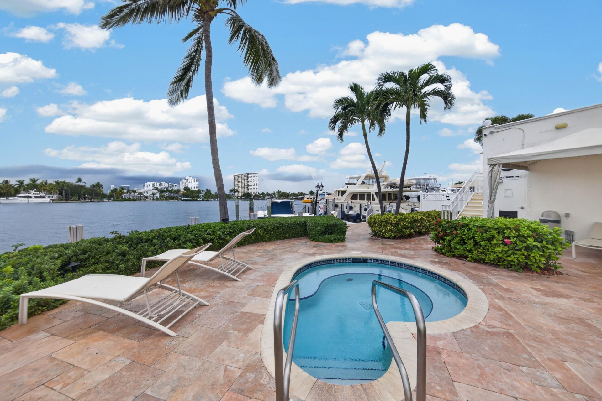 1 Las Olas Circle, Unit 1507, Fort Lauderdale, FL 33316 Photo