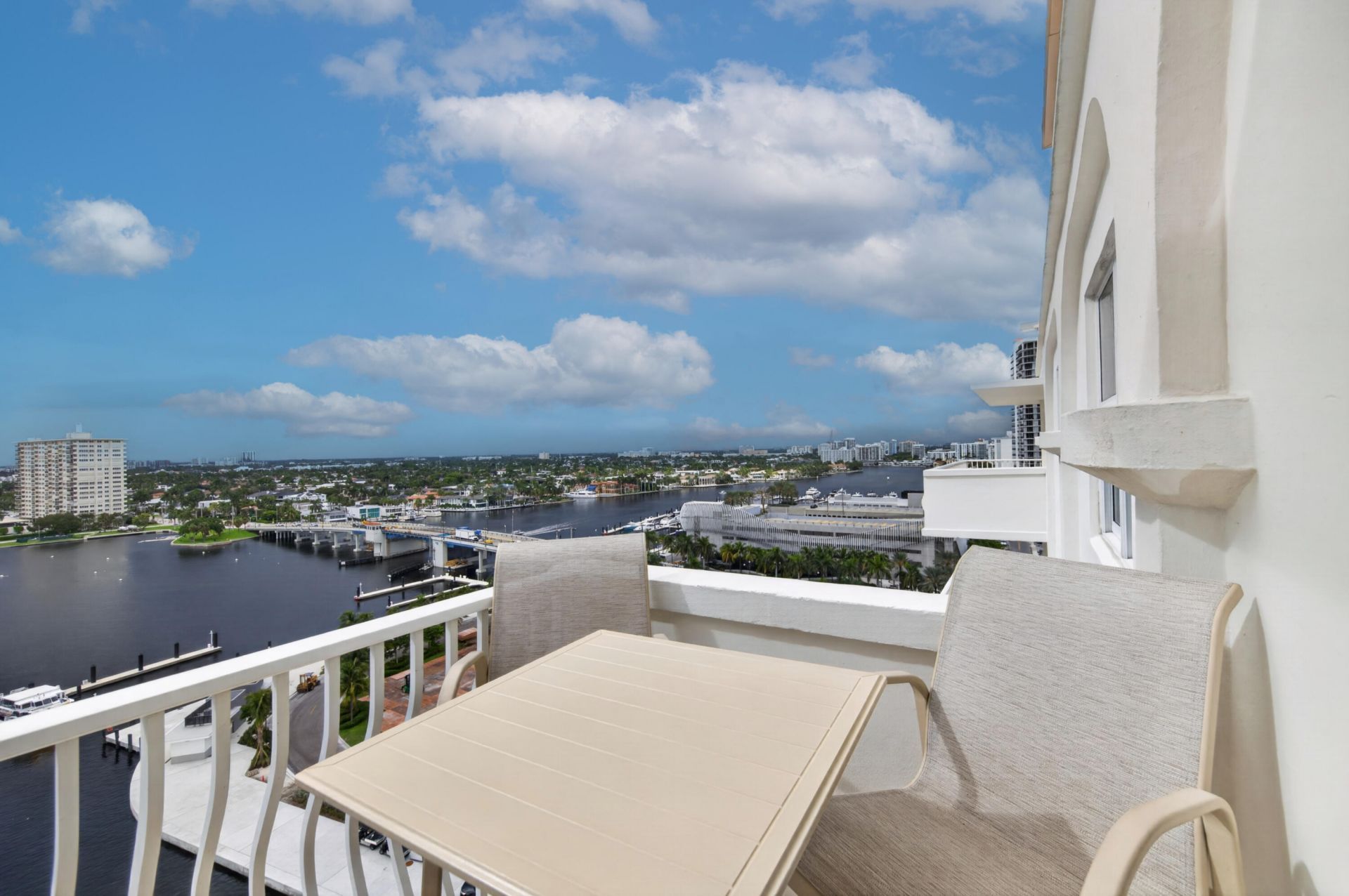 1 Las Olas Circle, Unit 1507, Fort Lauderdale, FL 33316 Photo