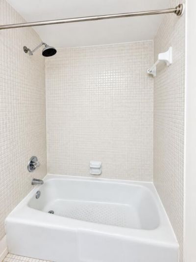 3800 Oaks Clubhouse Drive, Unit 211, Pompano Beach, FL 33069 Photo
