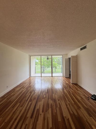 3800 Oaks Clubhouse Drive, Unit 211, Pompano Beach, FL 33069 Photo