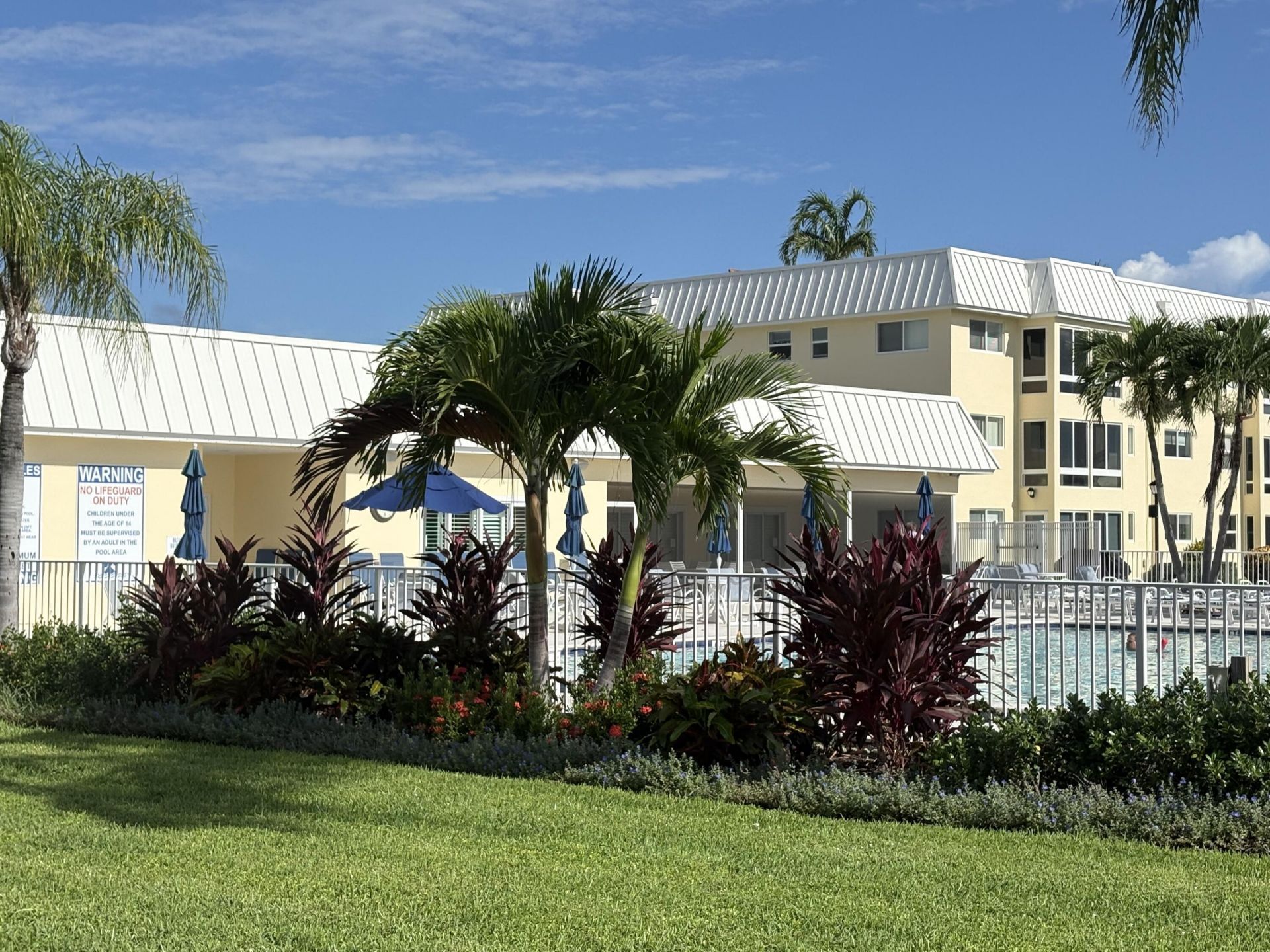 10 Colonial Club Drive, Unit 305, Boynton Beach, FL 33435 Photo