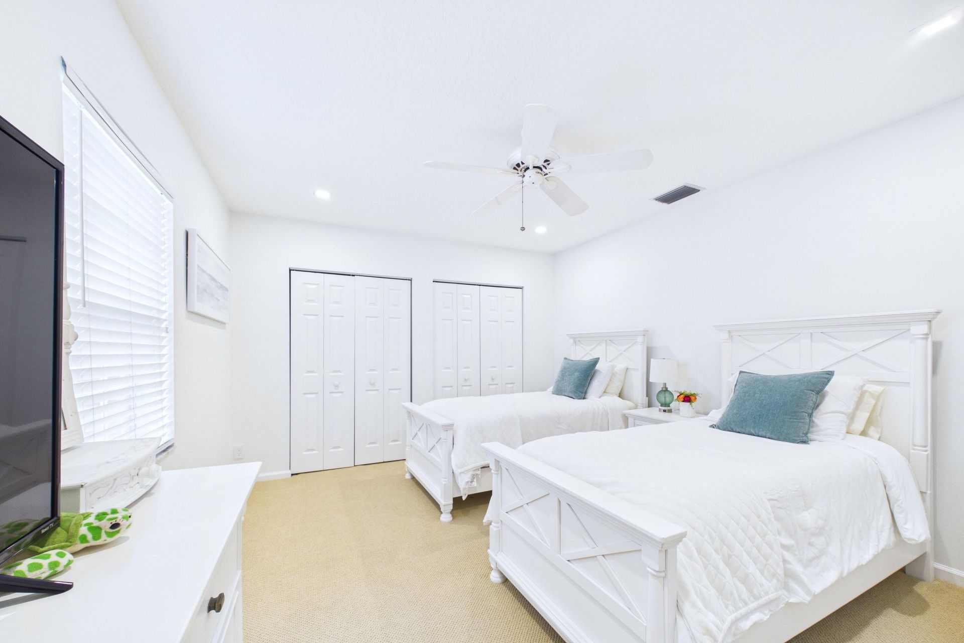 412 Coral Cove Drive, North Palm Beach, FL 33408 Photo