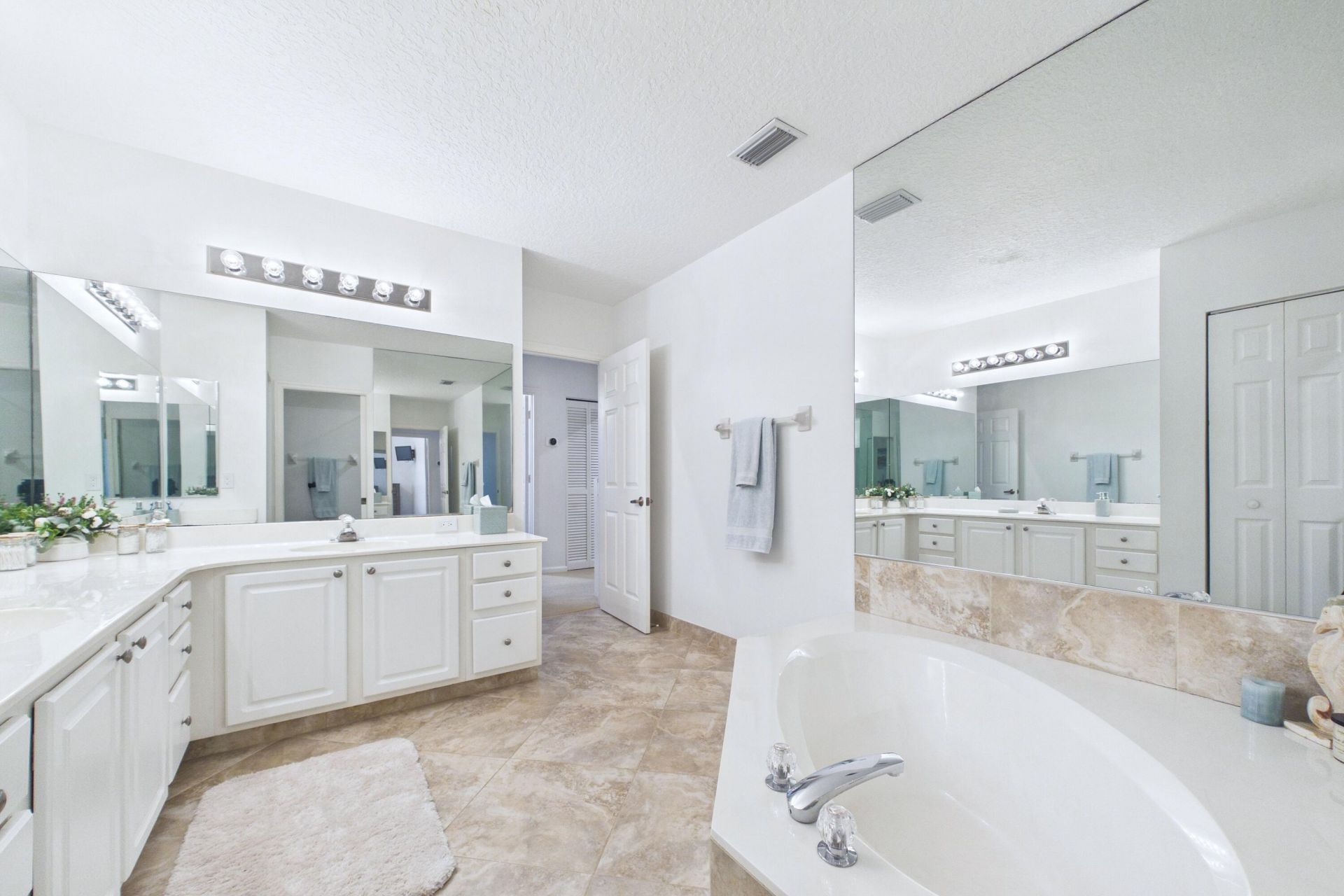 412 Coral Cove Drive, North Palm Beach, FL 33408 Photo