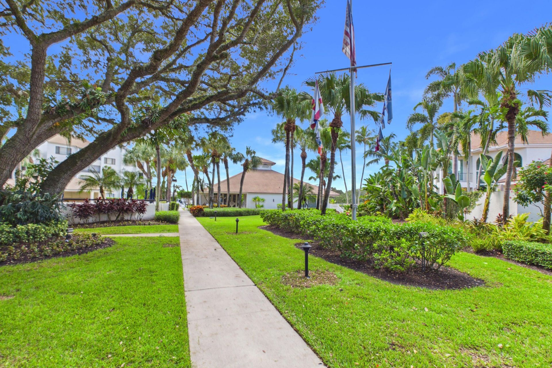412 Coral Cove Drive, North Palm Beach, FL 33408 Photo